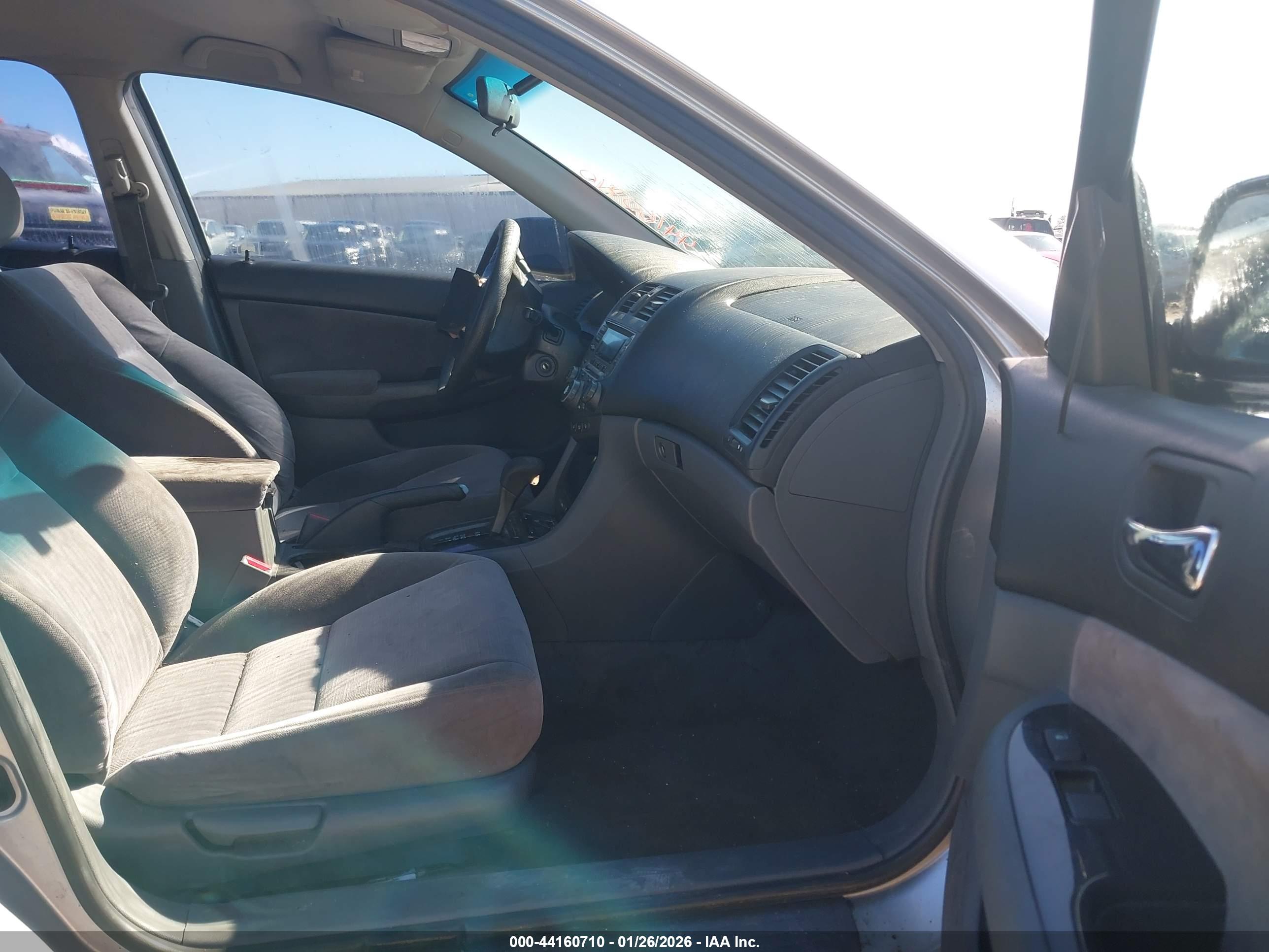 HONDA ACCORD image 5