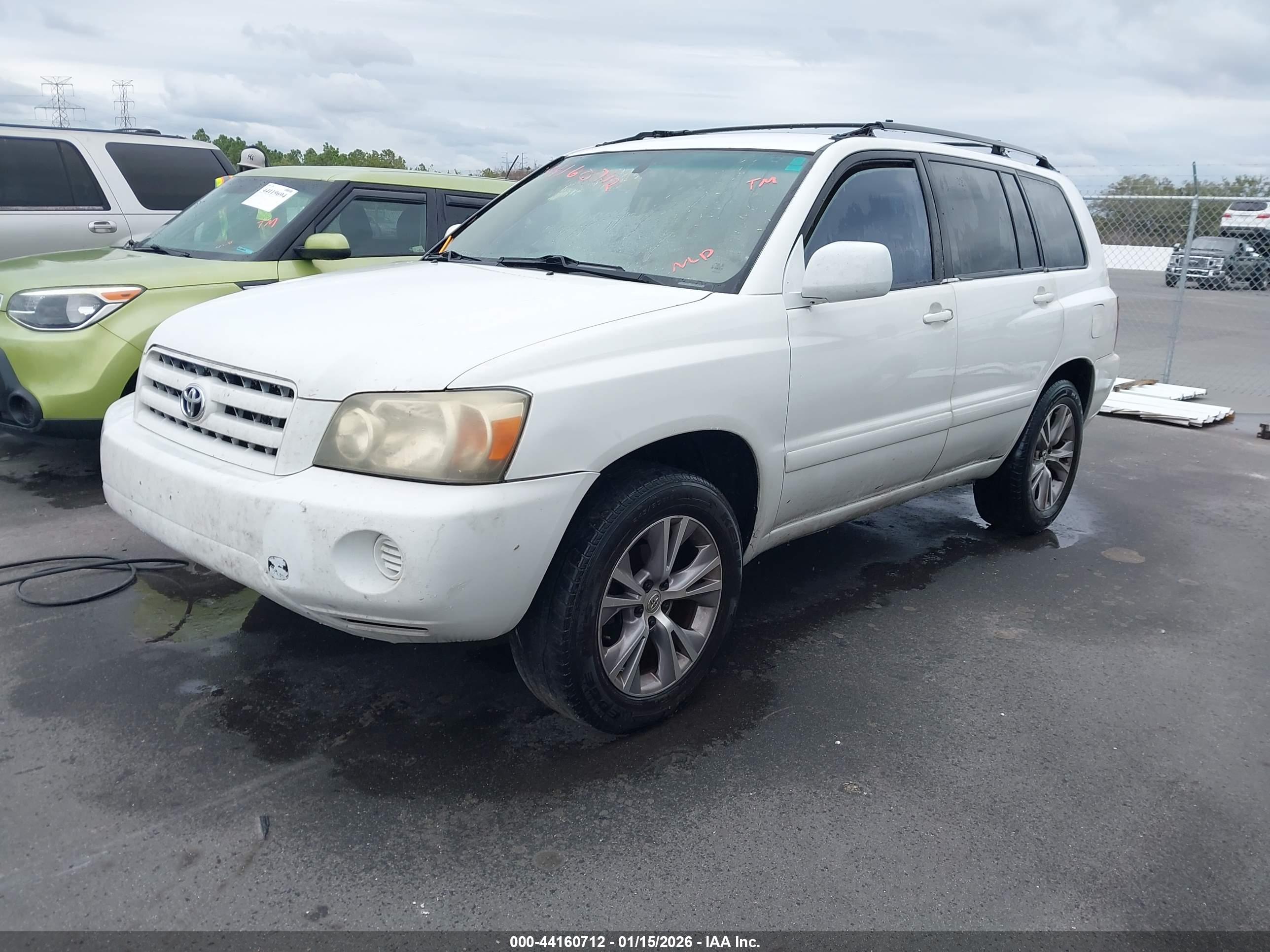 TOYOTA HIGHLANDER image 2