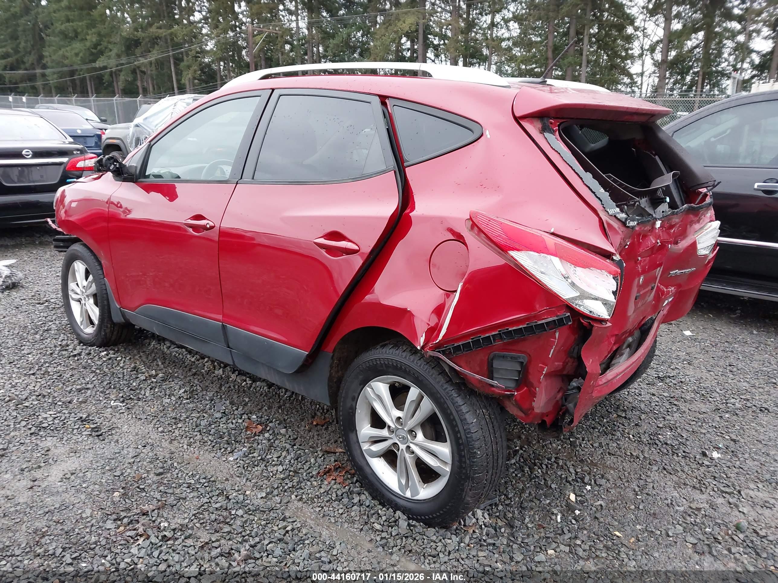 HYUNDAI TUCSON image 3