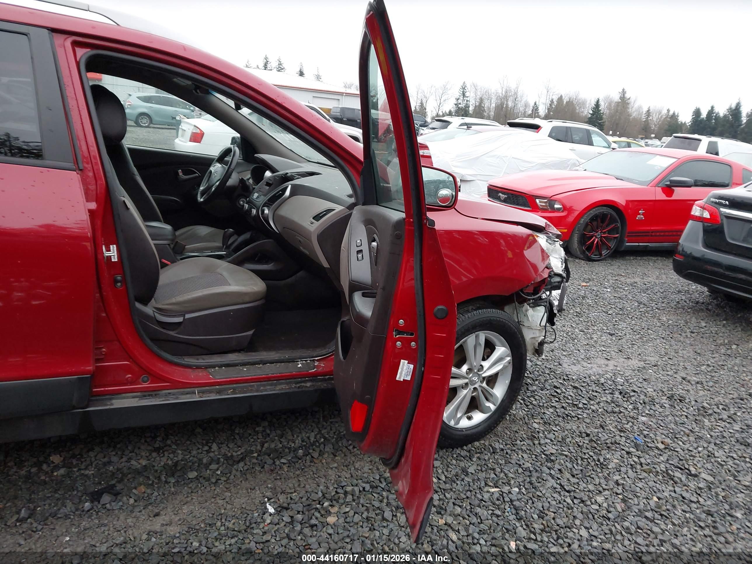 HYUNDAI TUCSON image 5