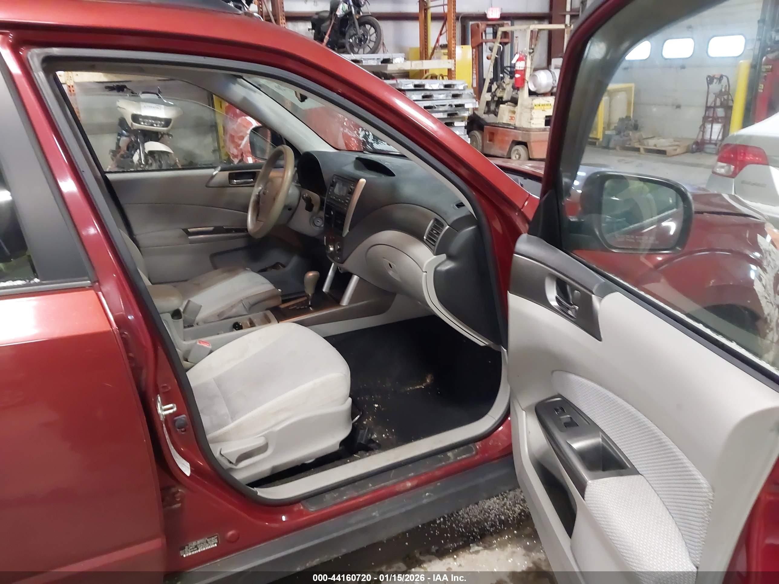 SUBARU FORESTER image 5