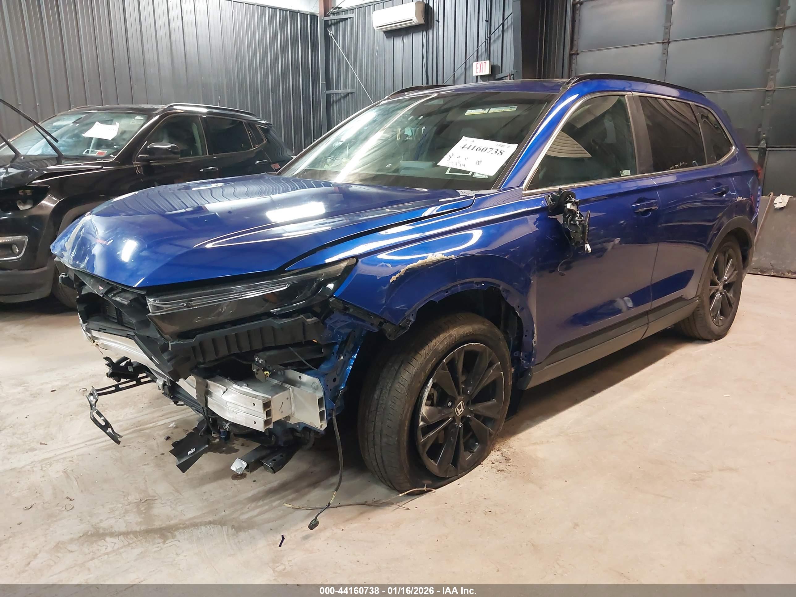 HONDA CR-V image 2