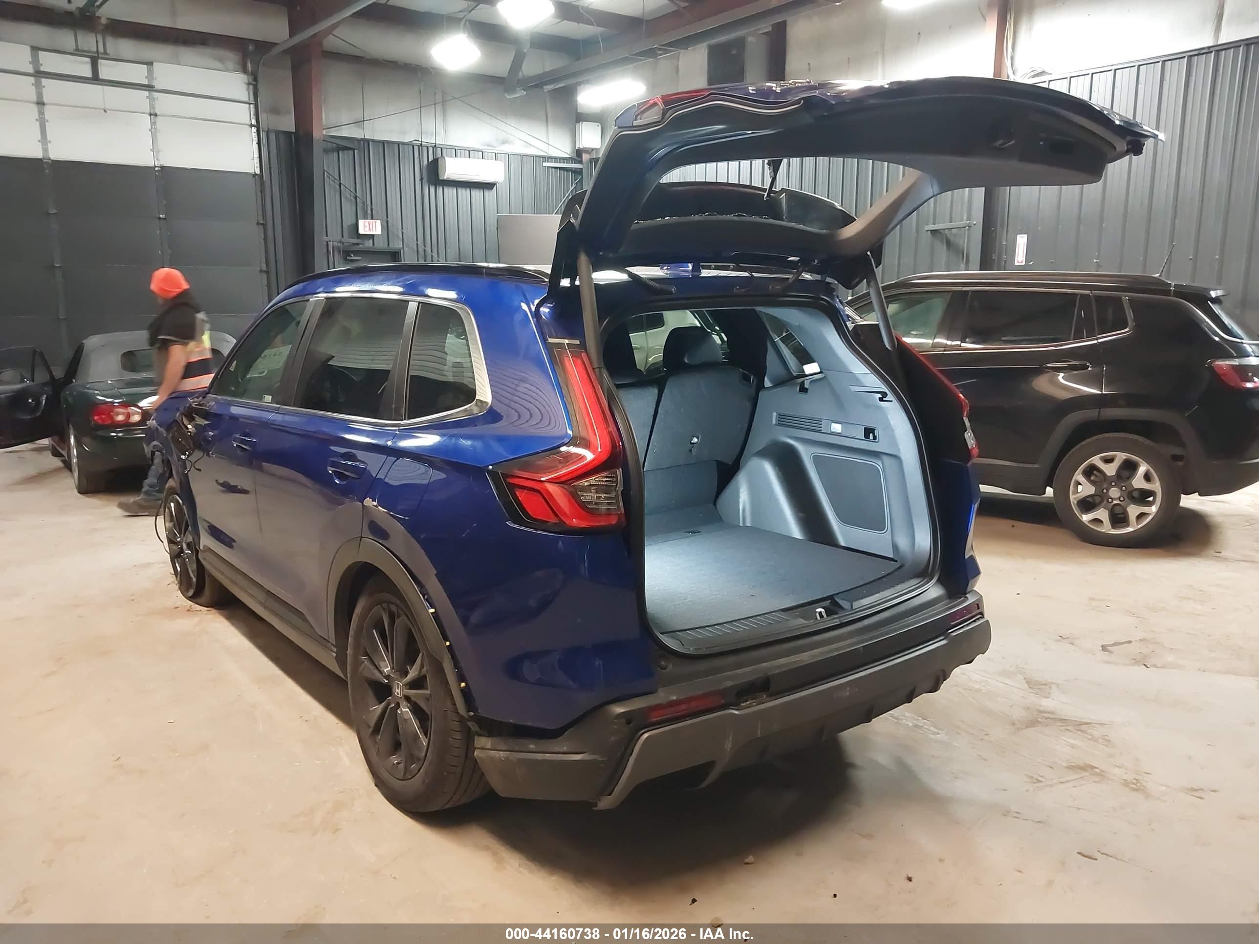 HONDA CR-V image 3