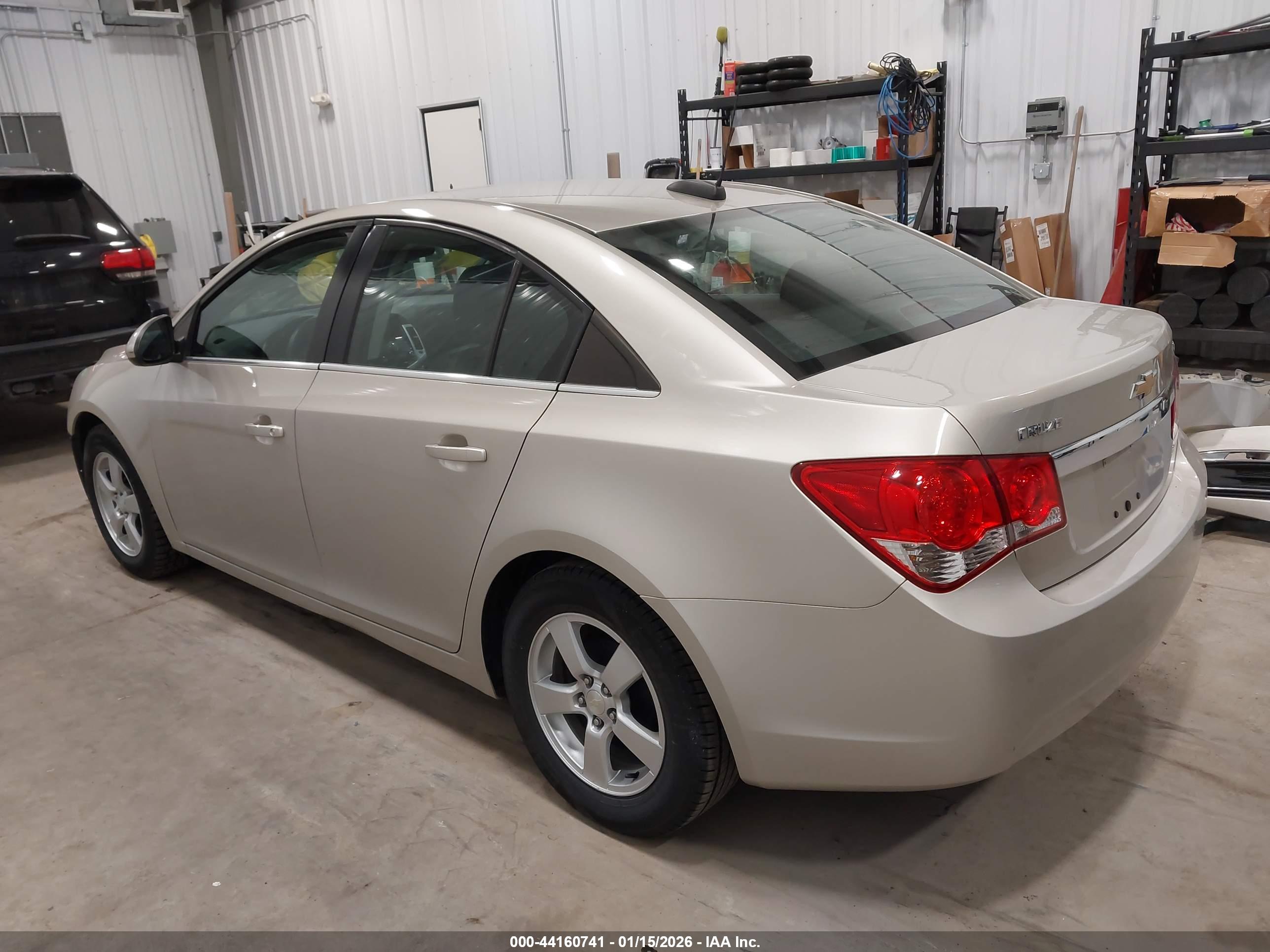 CHEVROLET CRUZE image 3