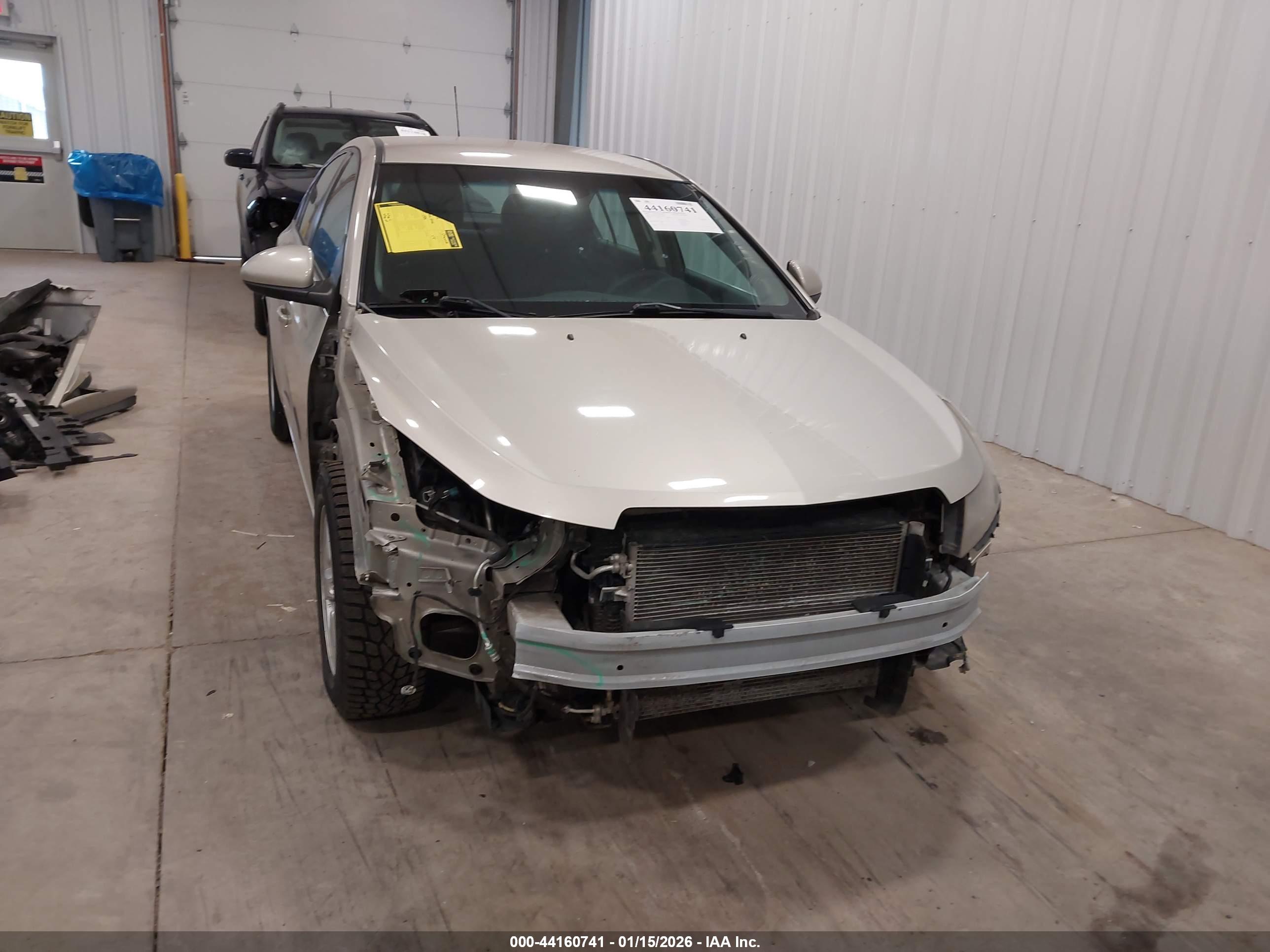 CHEVROLET CRUZE image 6