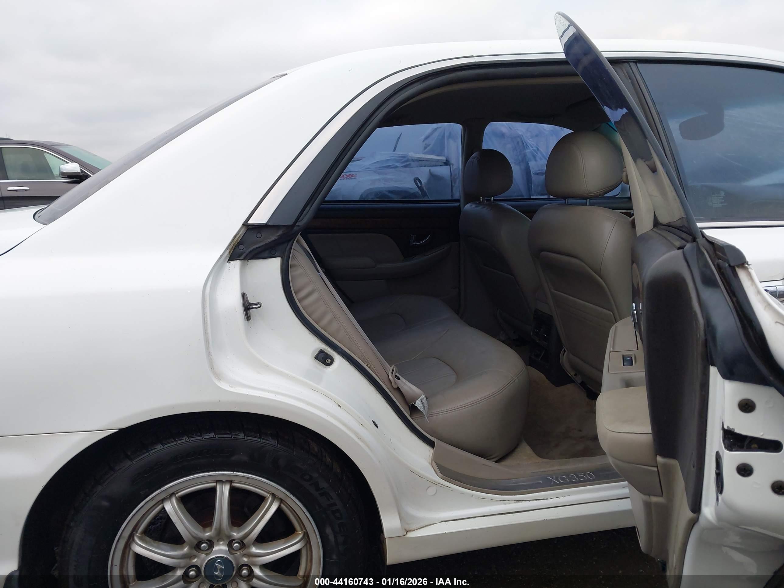 HYUNDAI XG350 image 8