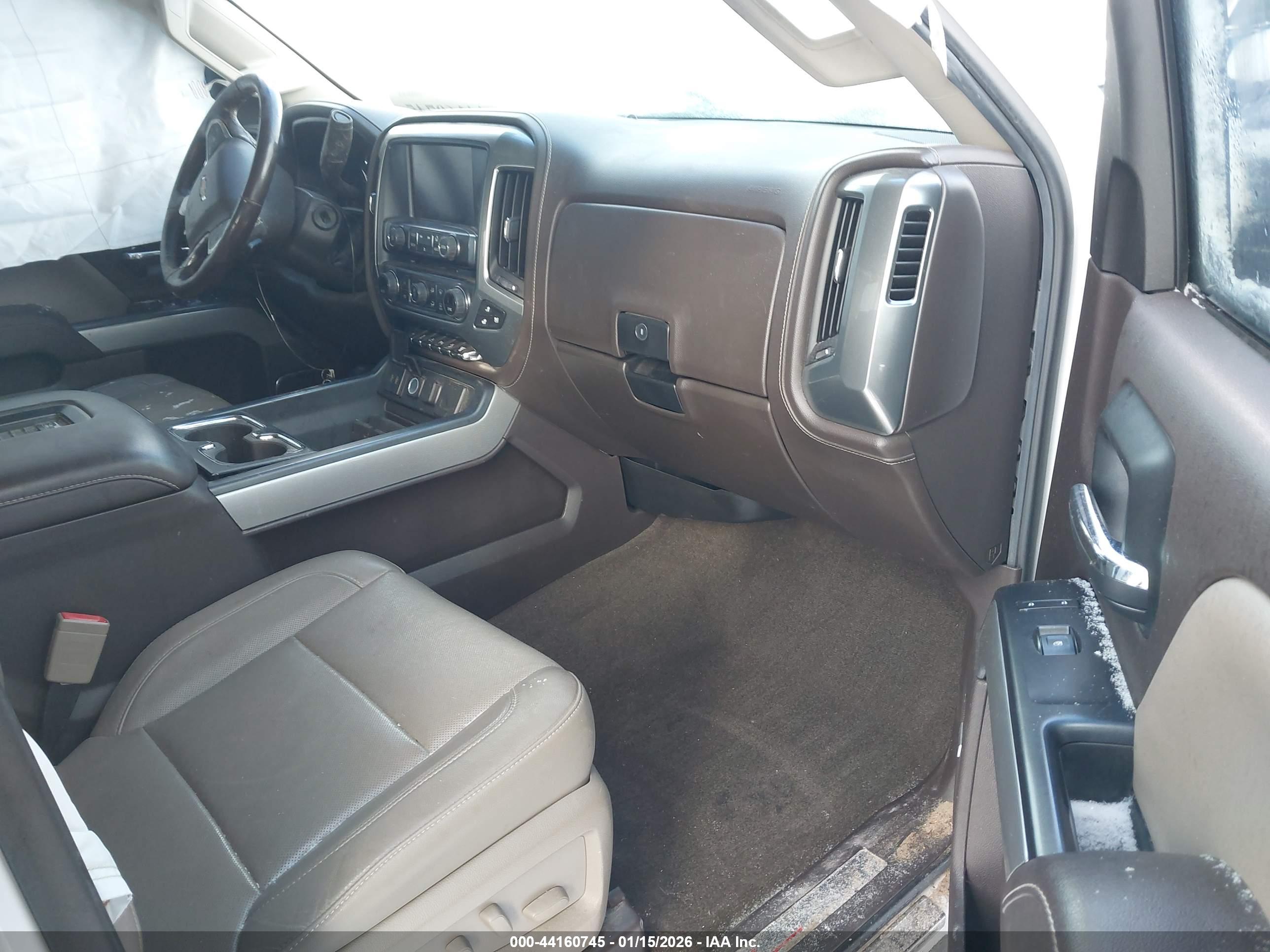 CHEVROLET SILVERADO image 5