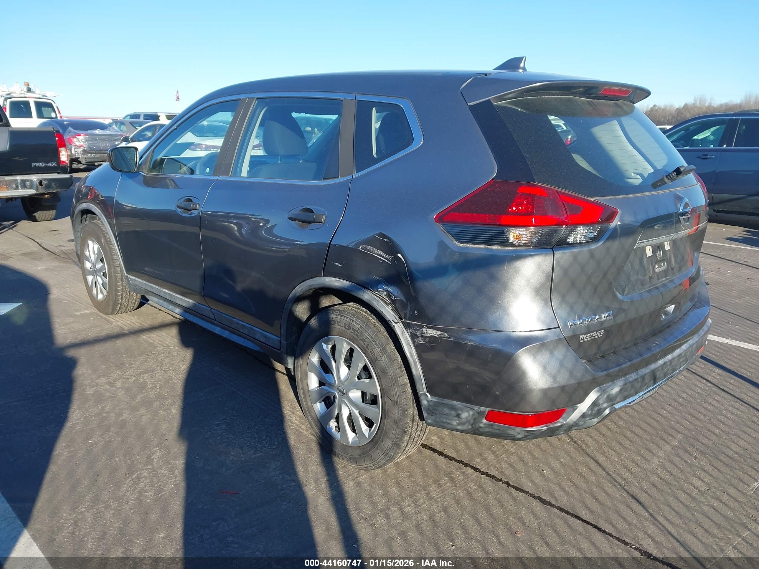 NISSAN ROGUE image 3