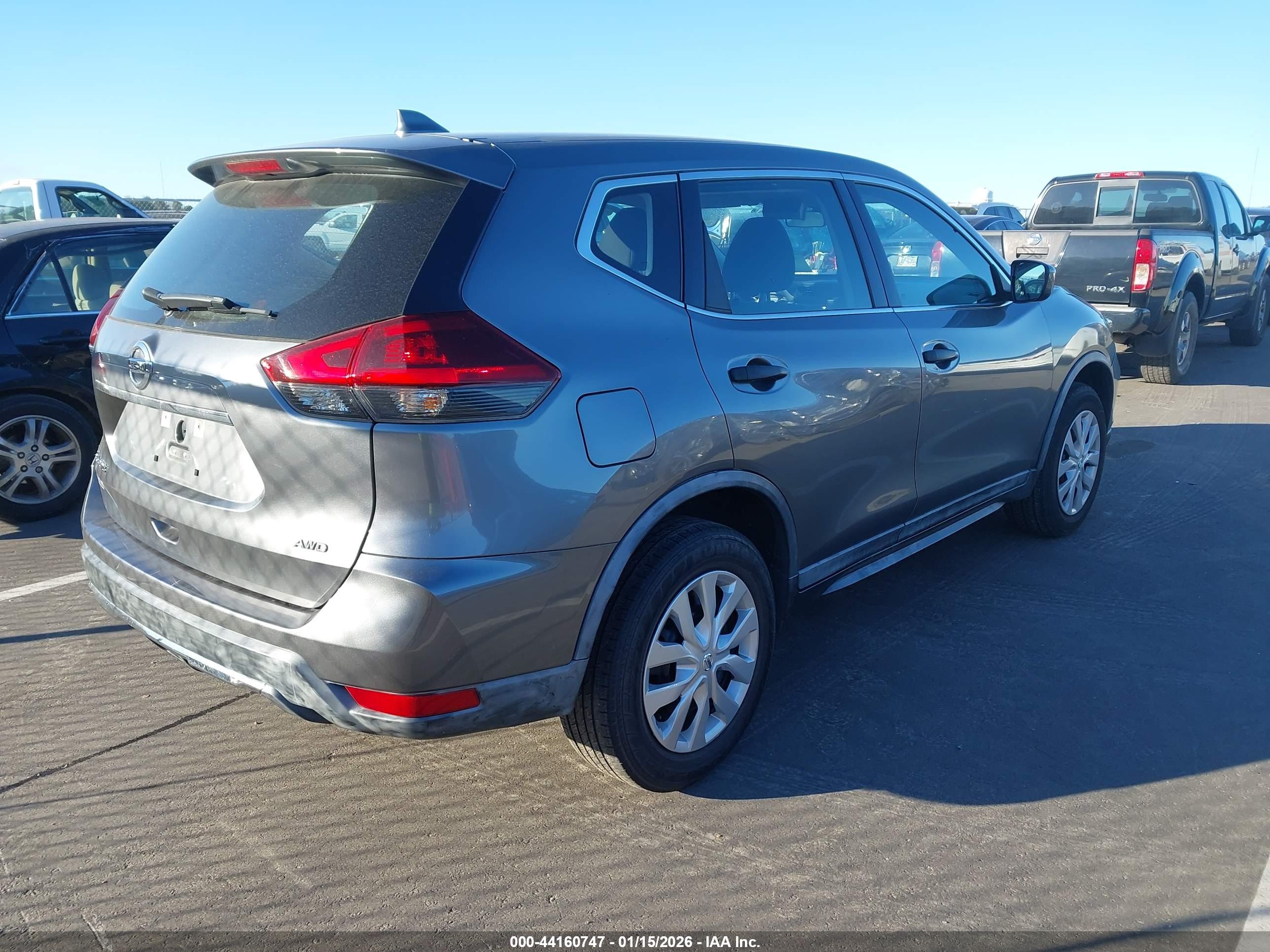 NISSAN ROGUE image 4