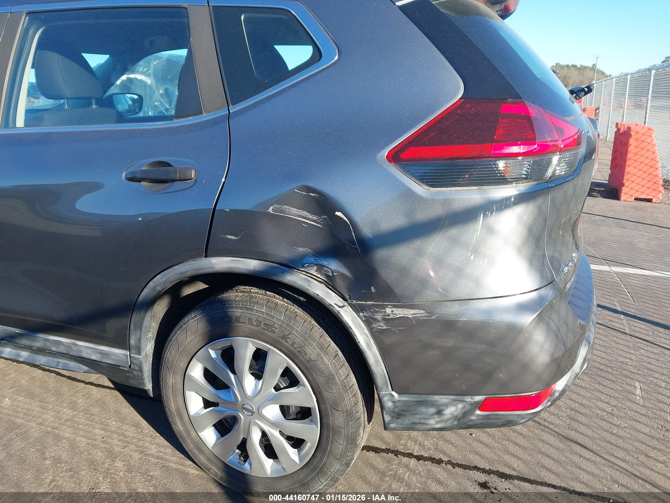 NISSAN ROGUE image 6