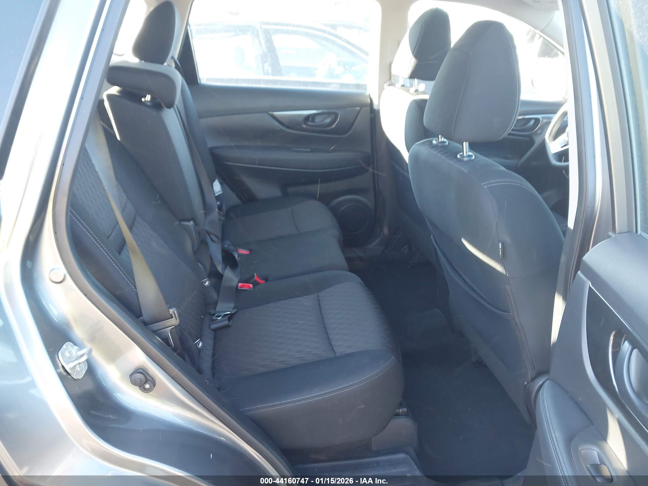 NISSAN ROGUE image 8