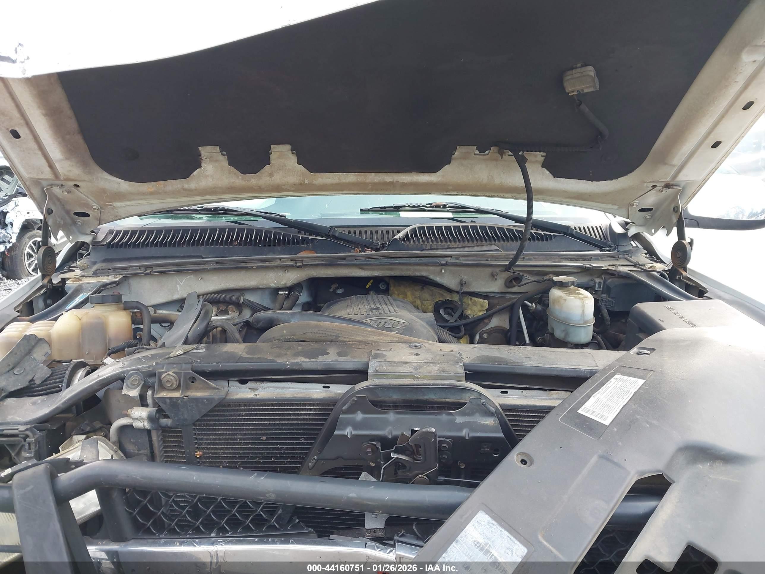 CHEVROLET SILVERADO image 10