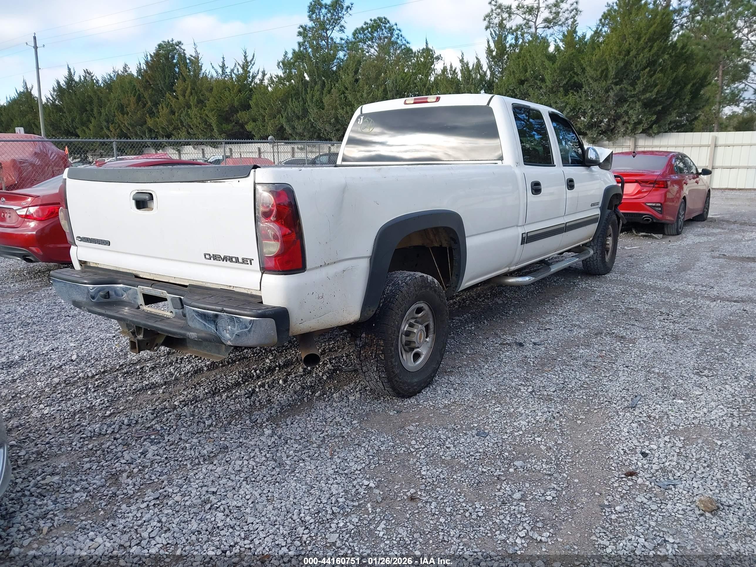 CHEVROLET SILVERADO image 4