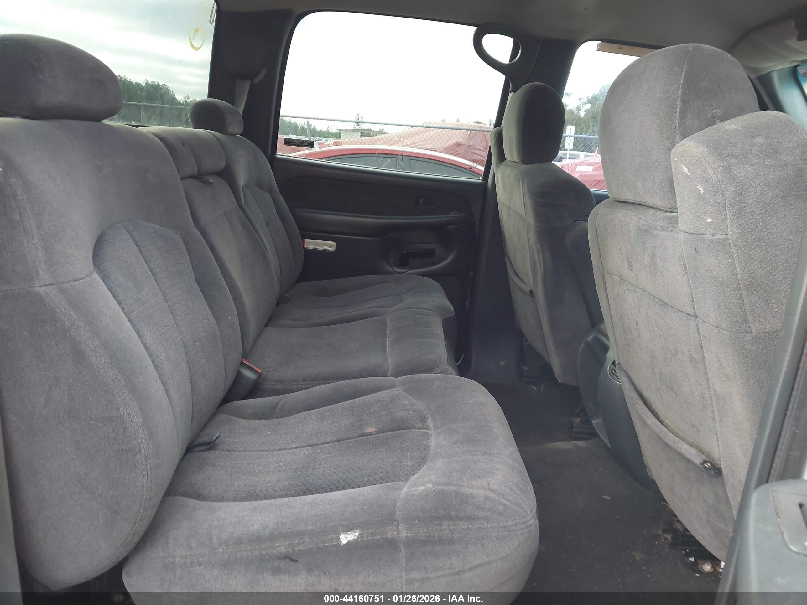 CHEVROLET SILVERADO image 8