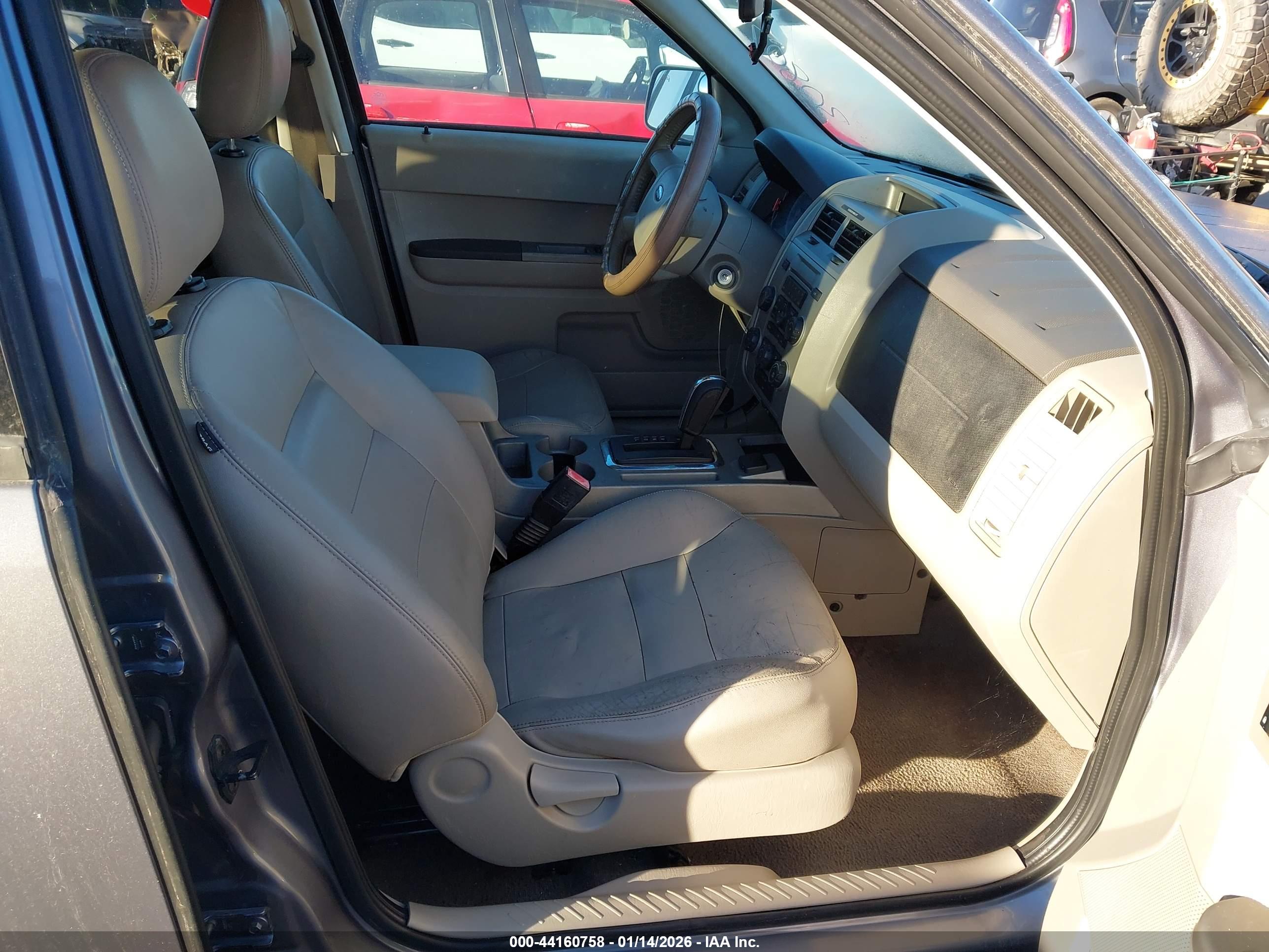 FORD ESCAPE image 5