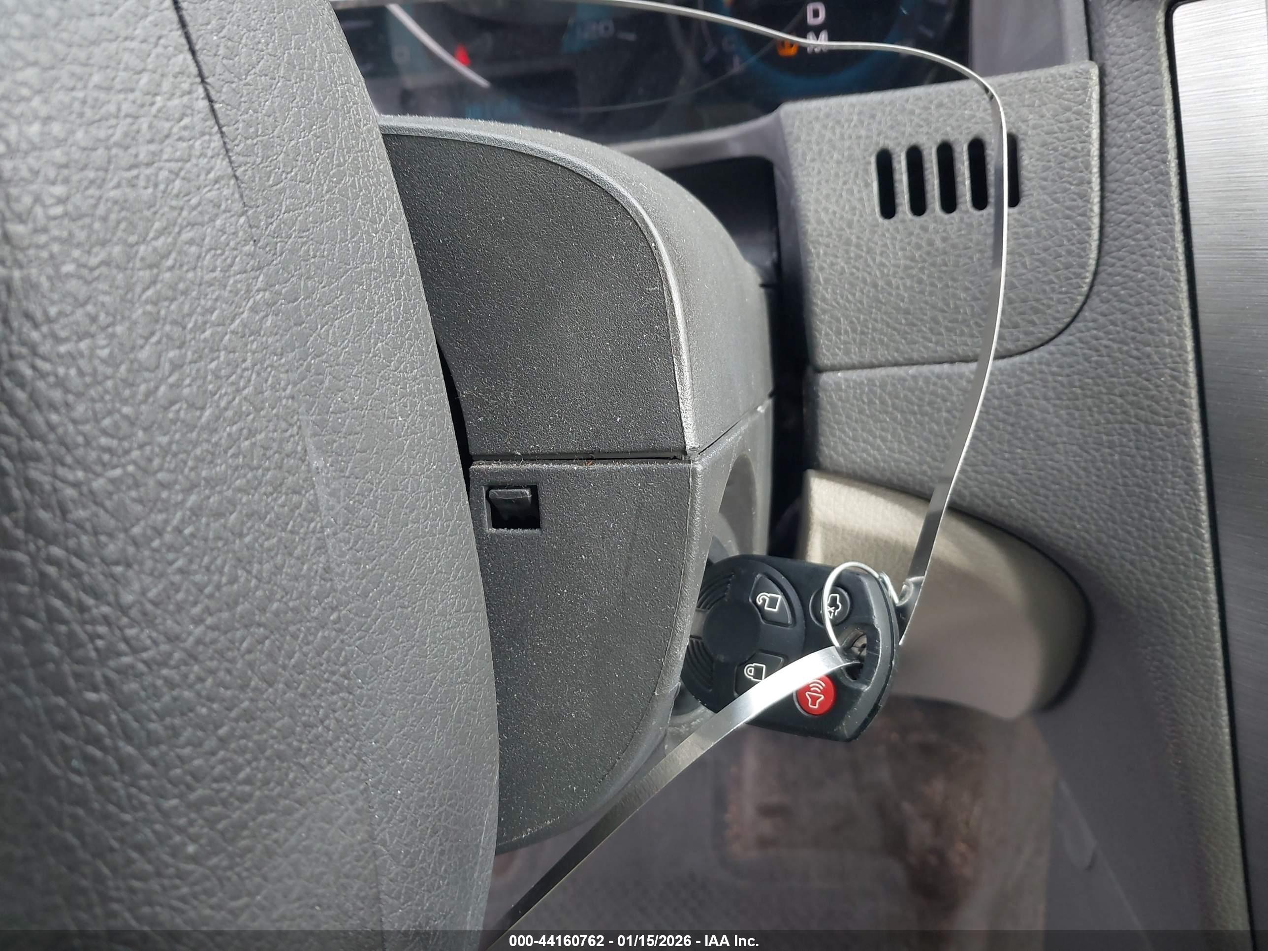 FORD FUSION image 11