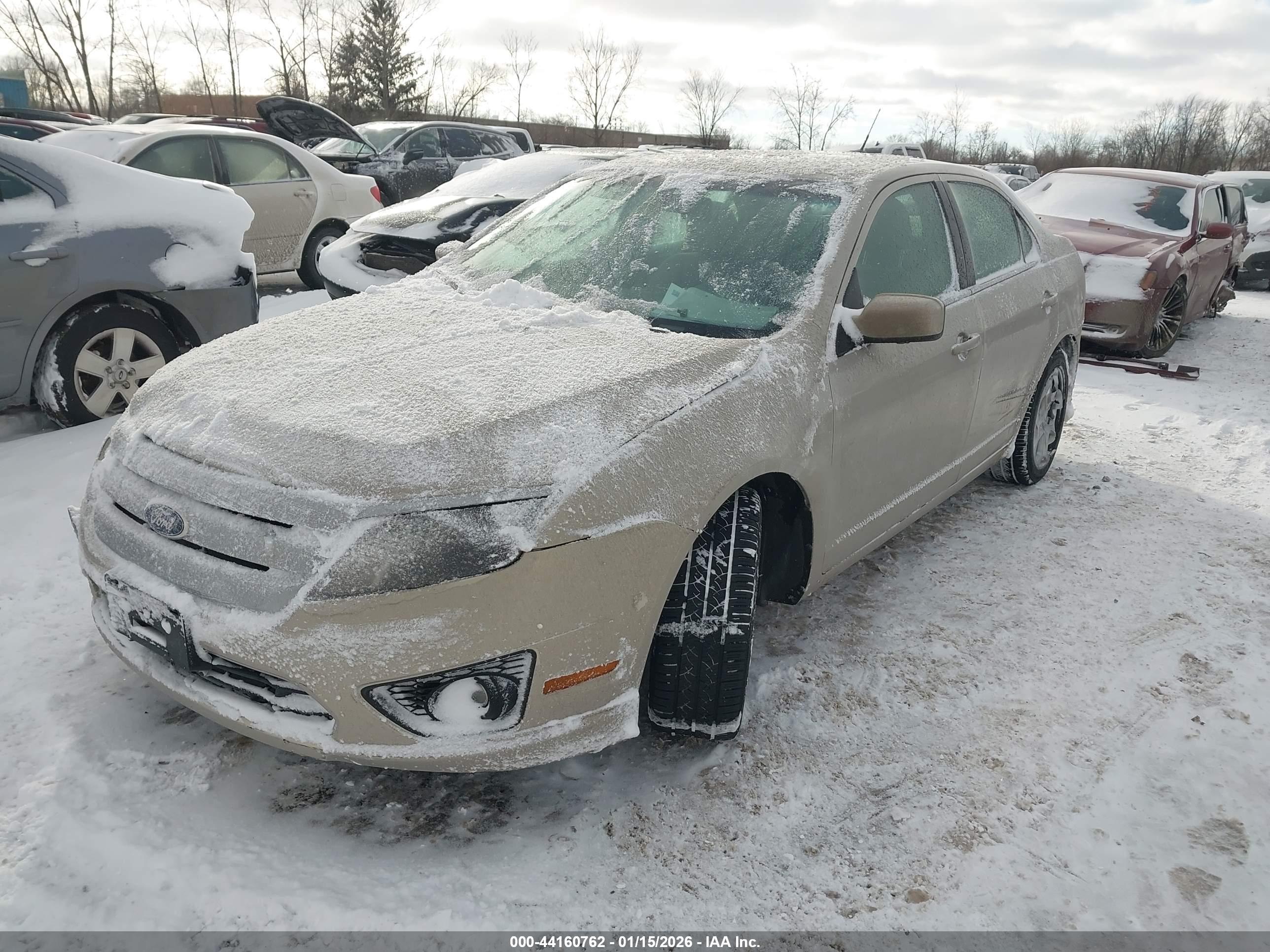 FORD FUSION image 2
