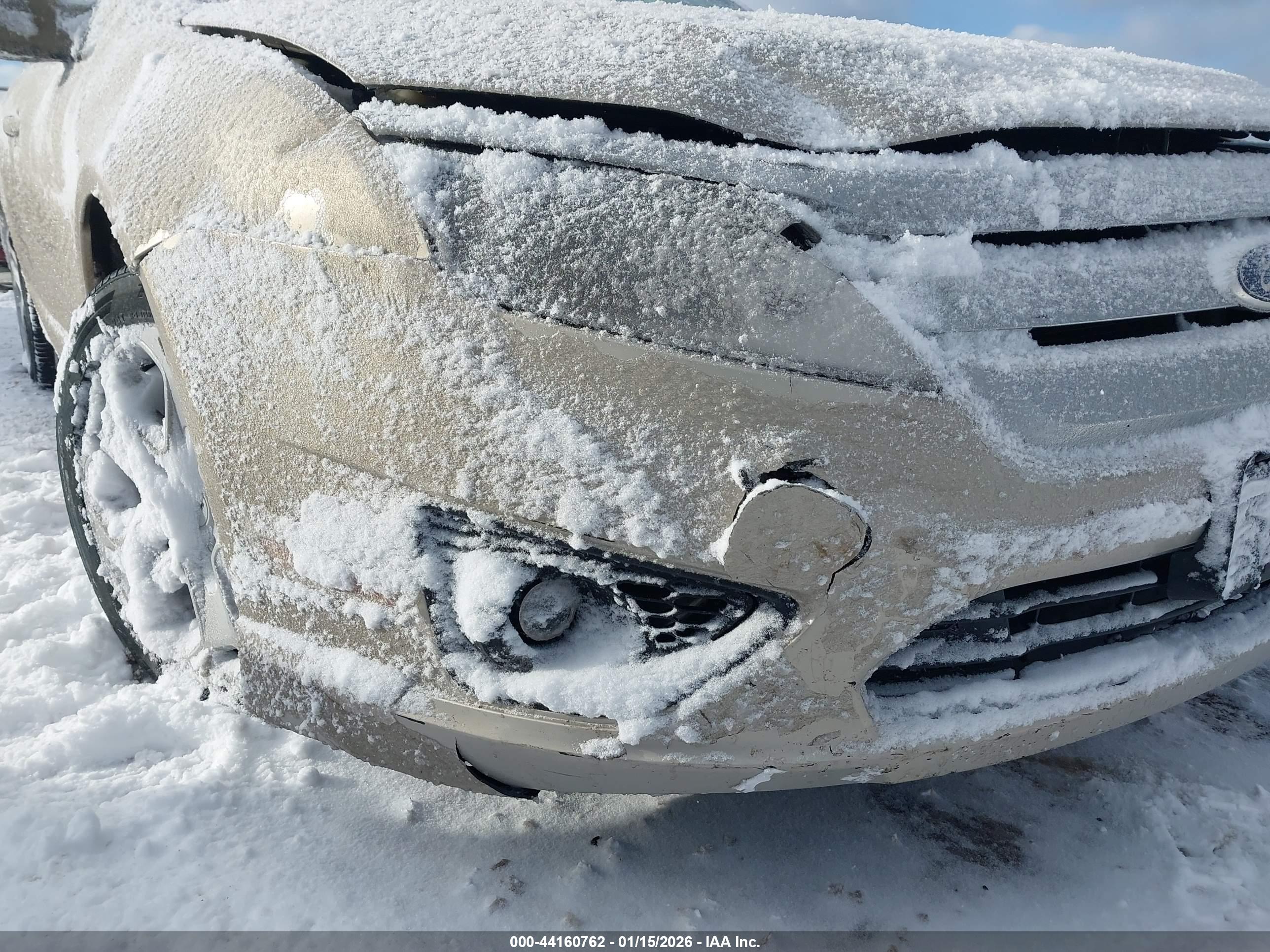 FORD FUSION image 6
