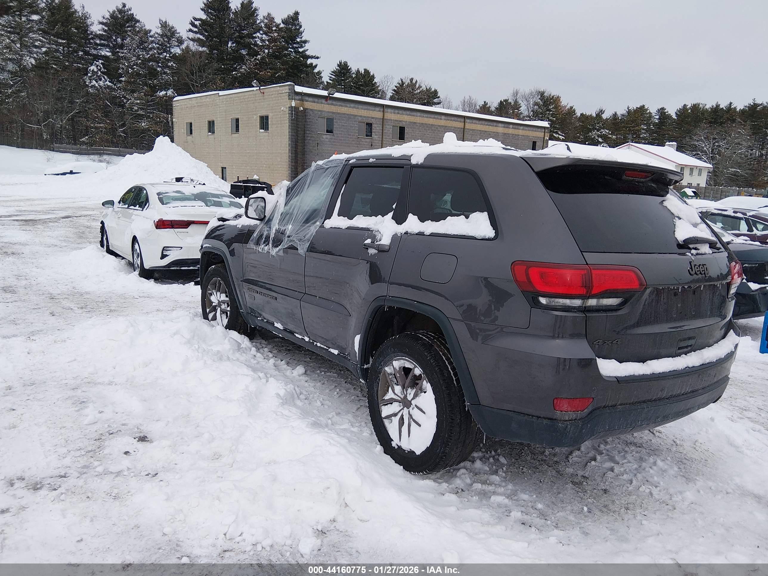JEEP GRAND image 3