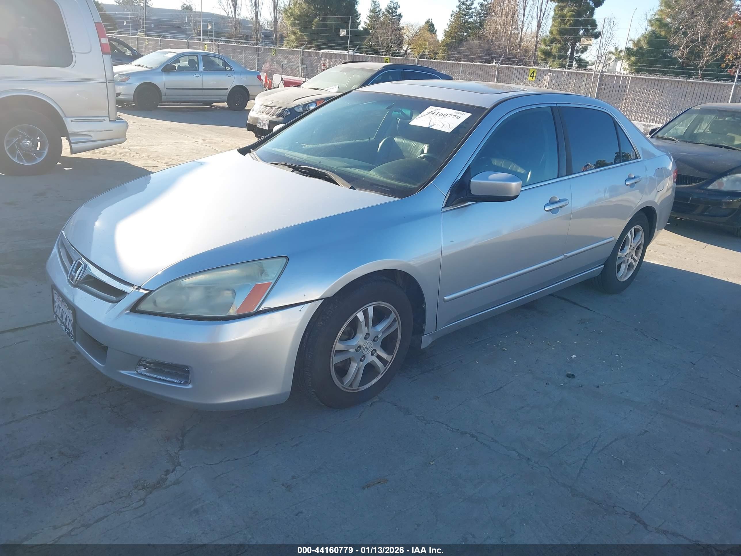 HONDA ACCORD image 2