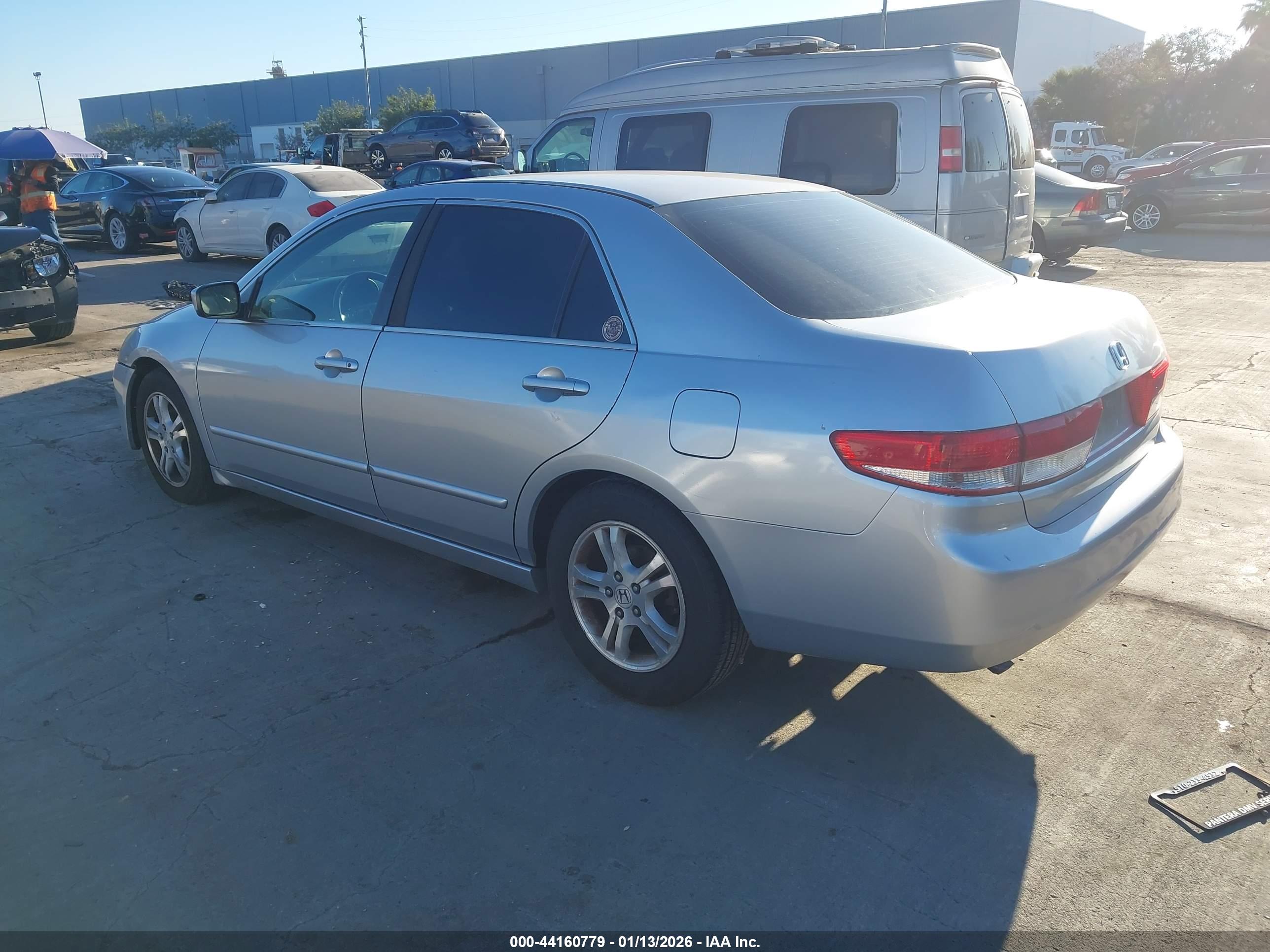 HONDA ACCORD image 3