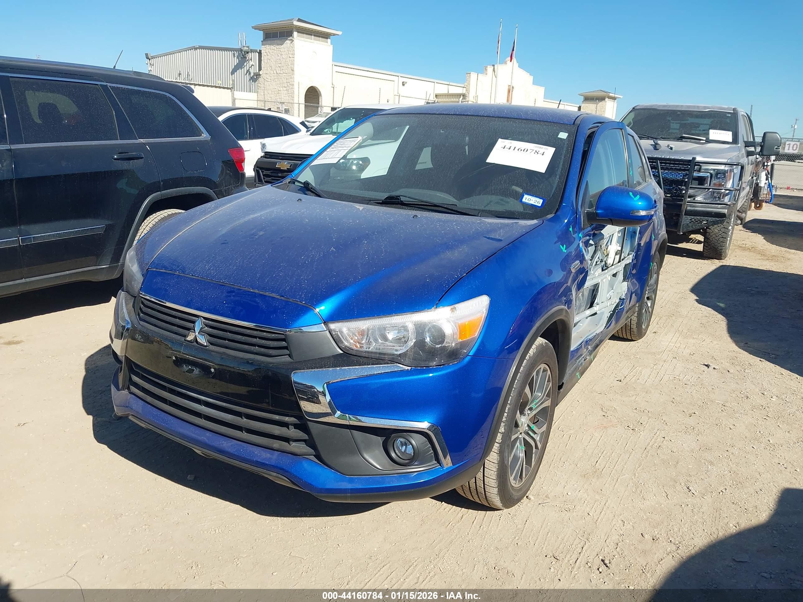 MITSUBISHI OUTLANDER image 2