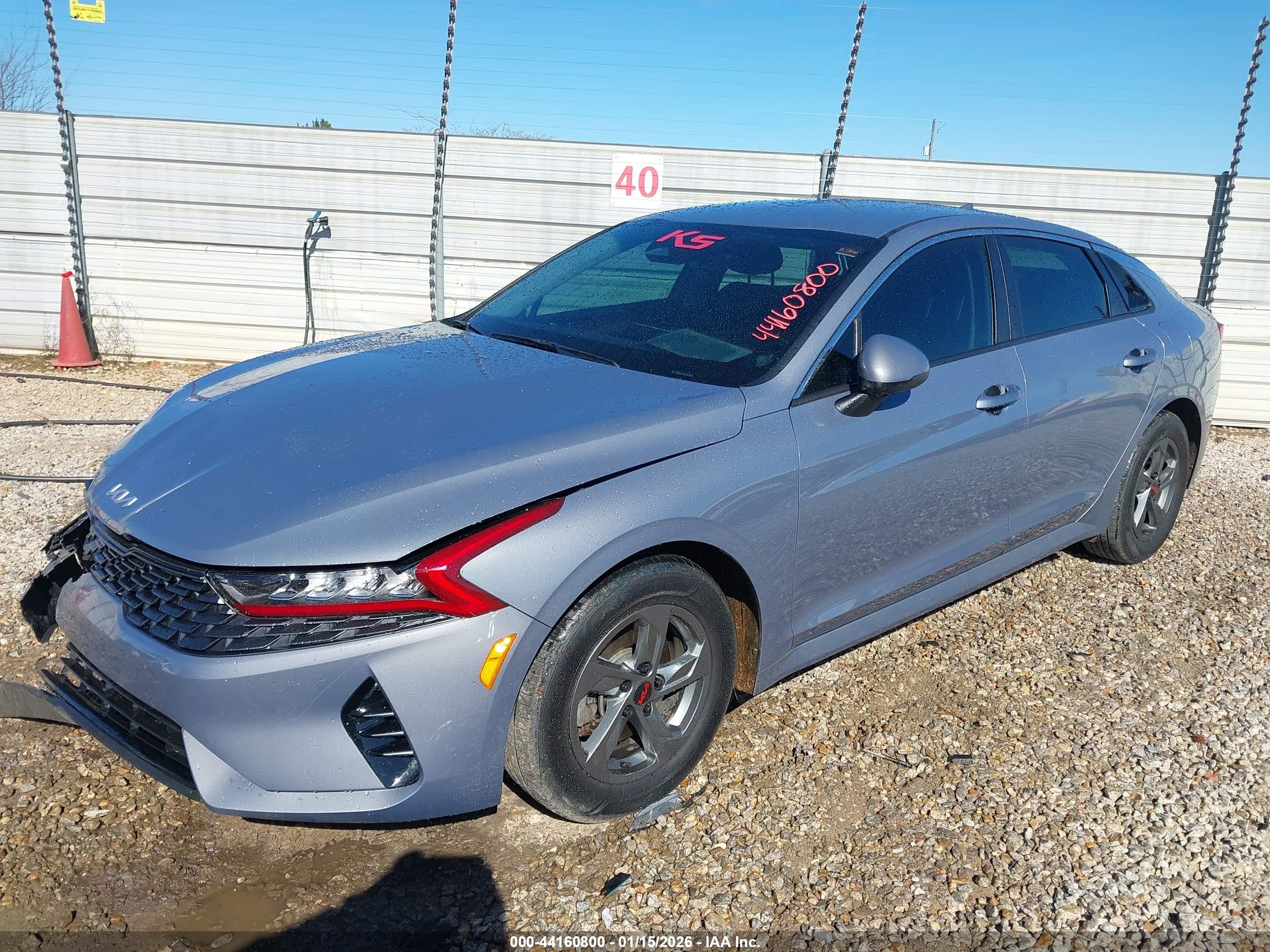 KIA K5 image 2