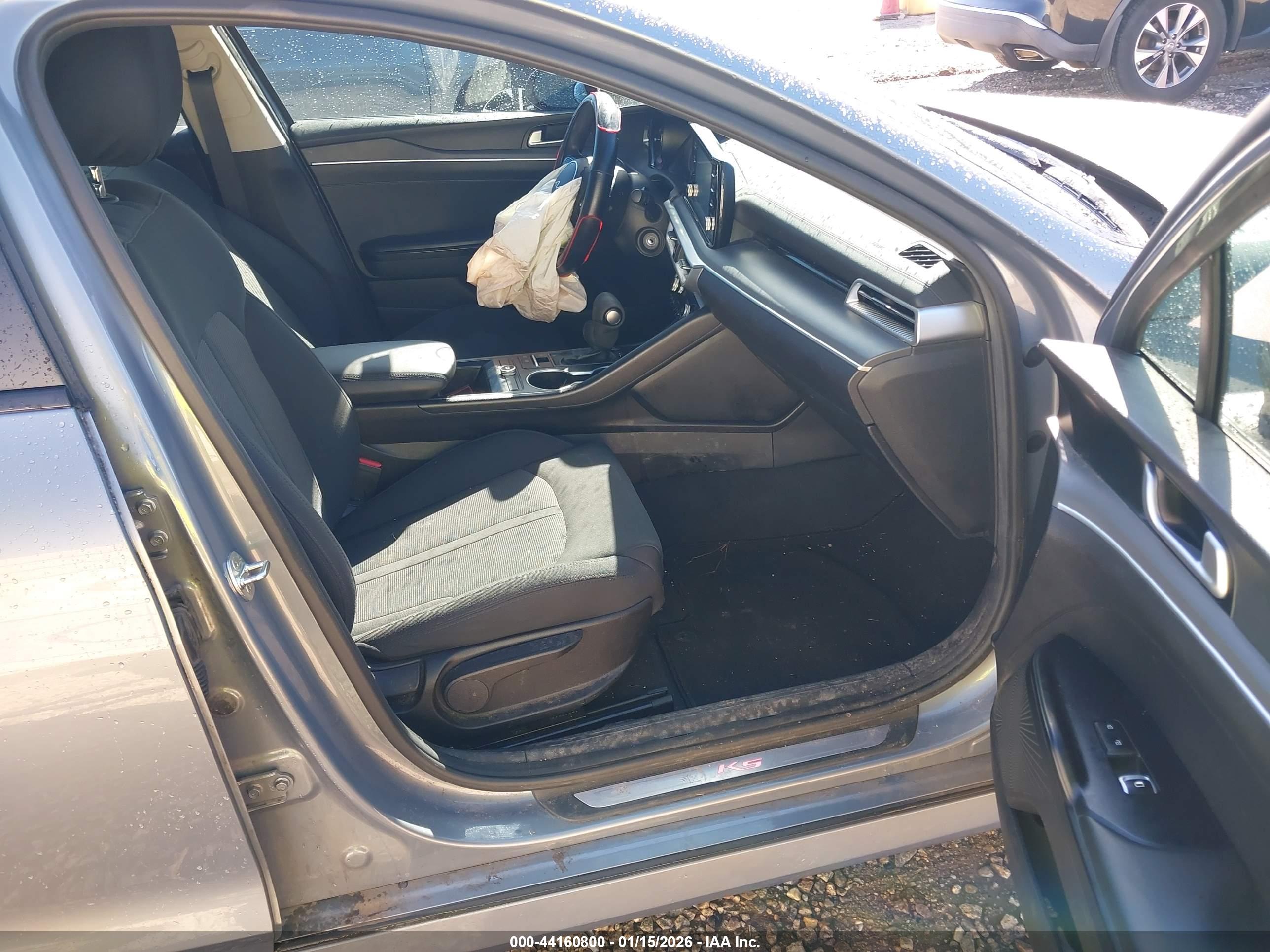KIA K5 image 5