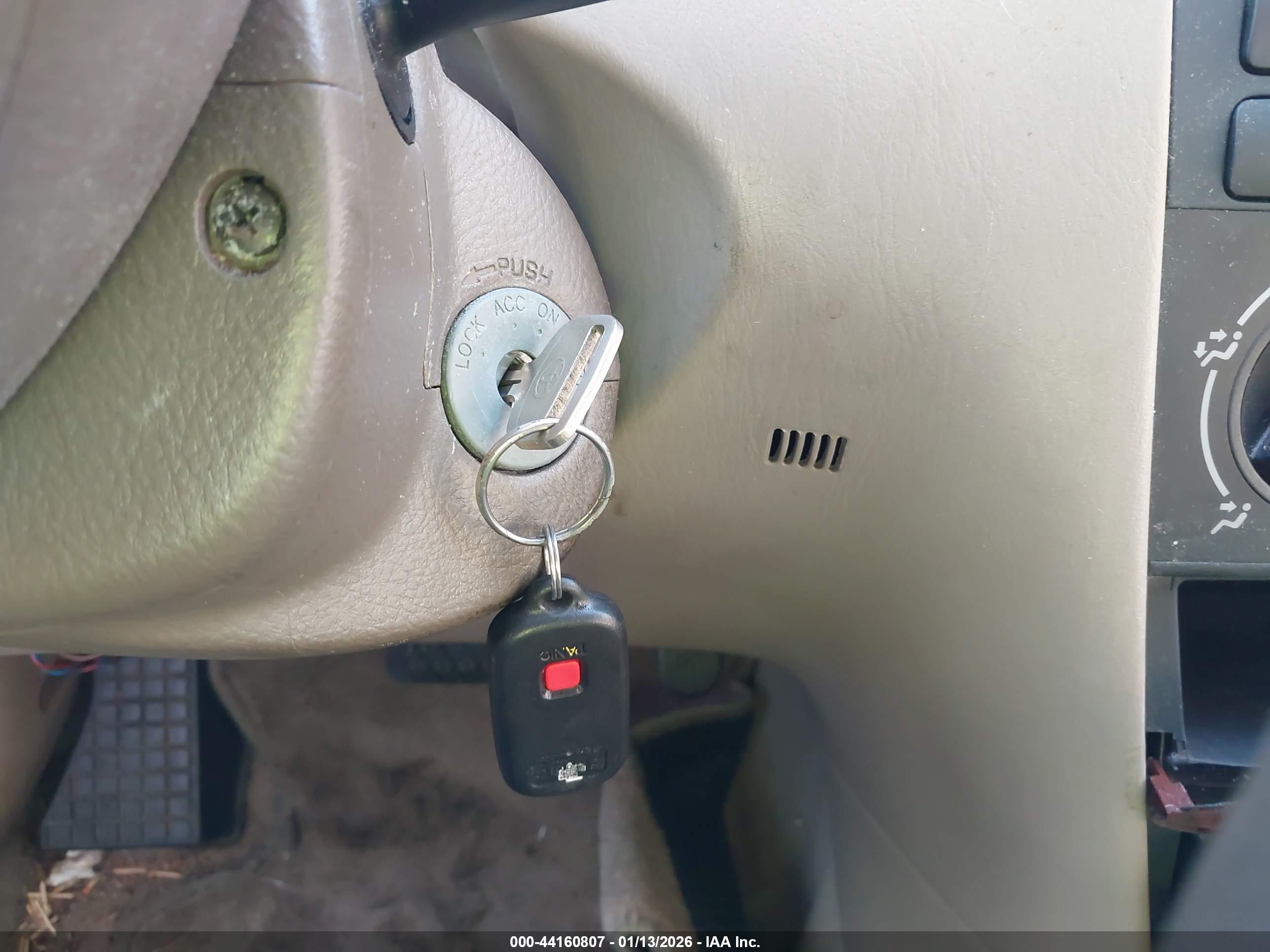 TOYOTA COROLLA image 11