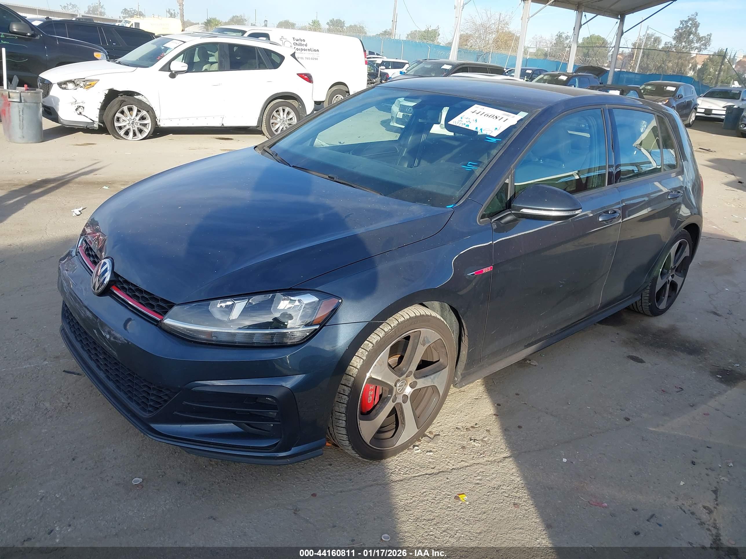 VOLKSWAGEN GOLF image 2