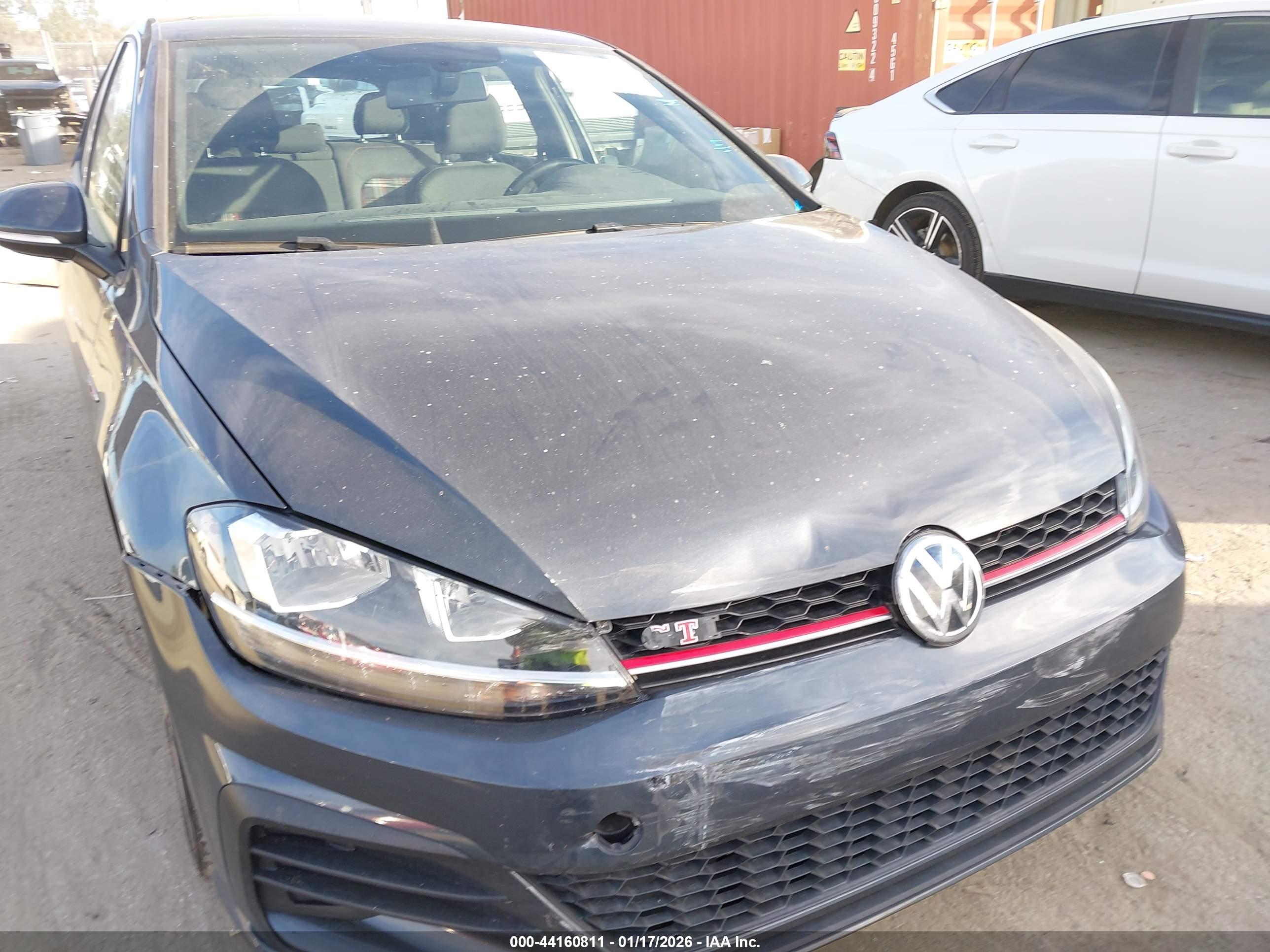 VOLKSWAGEN GOLF image 6
