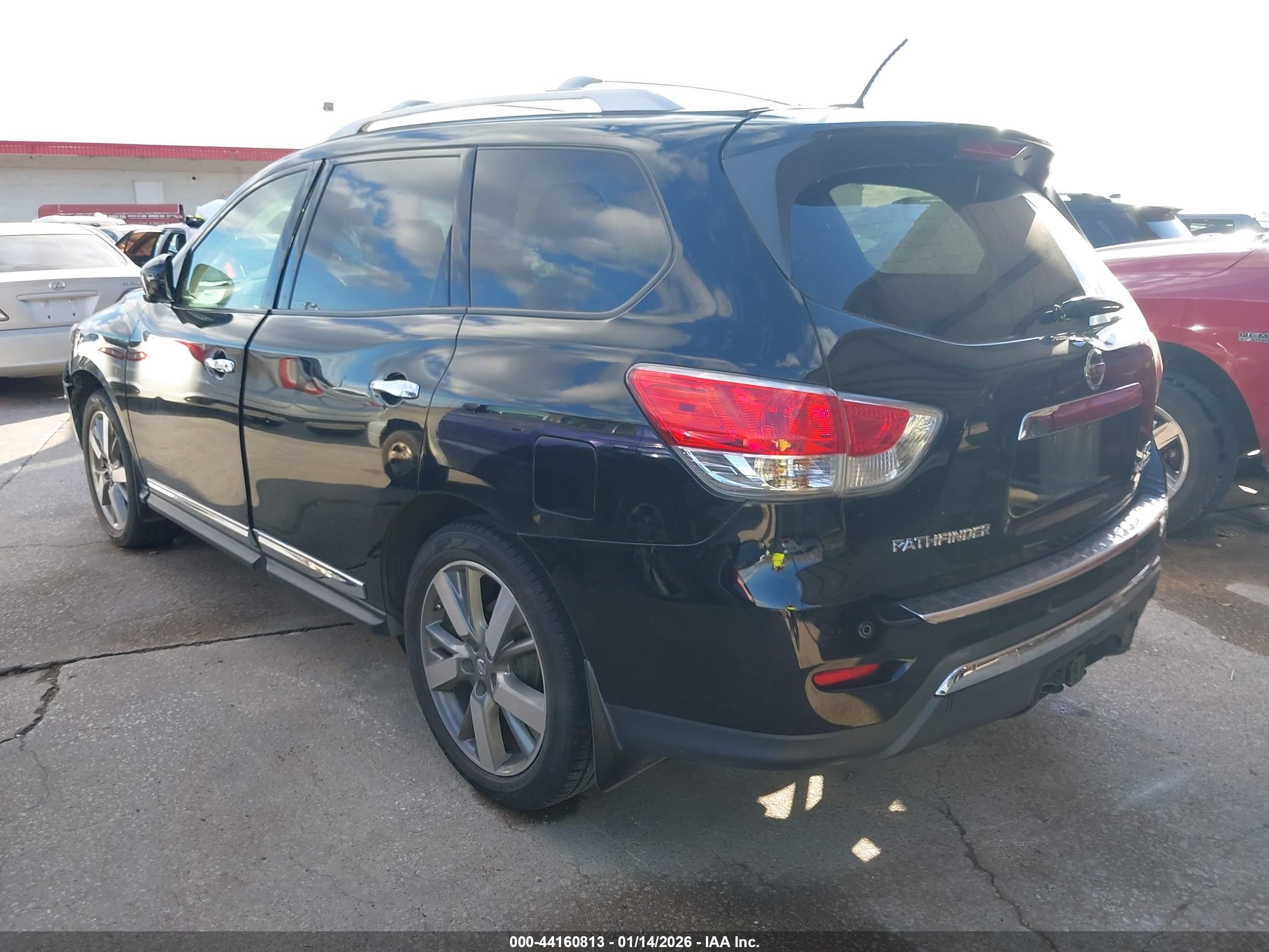 NISSAN PATHFINDER image 3