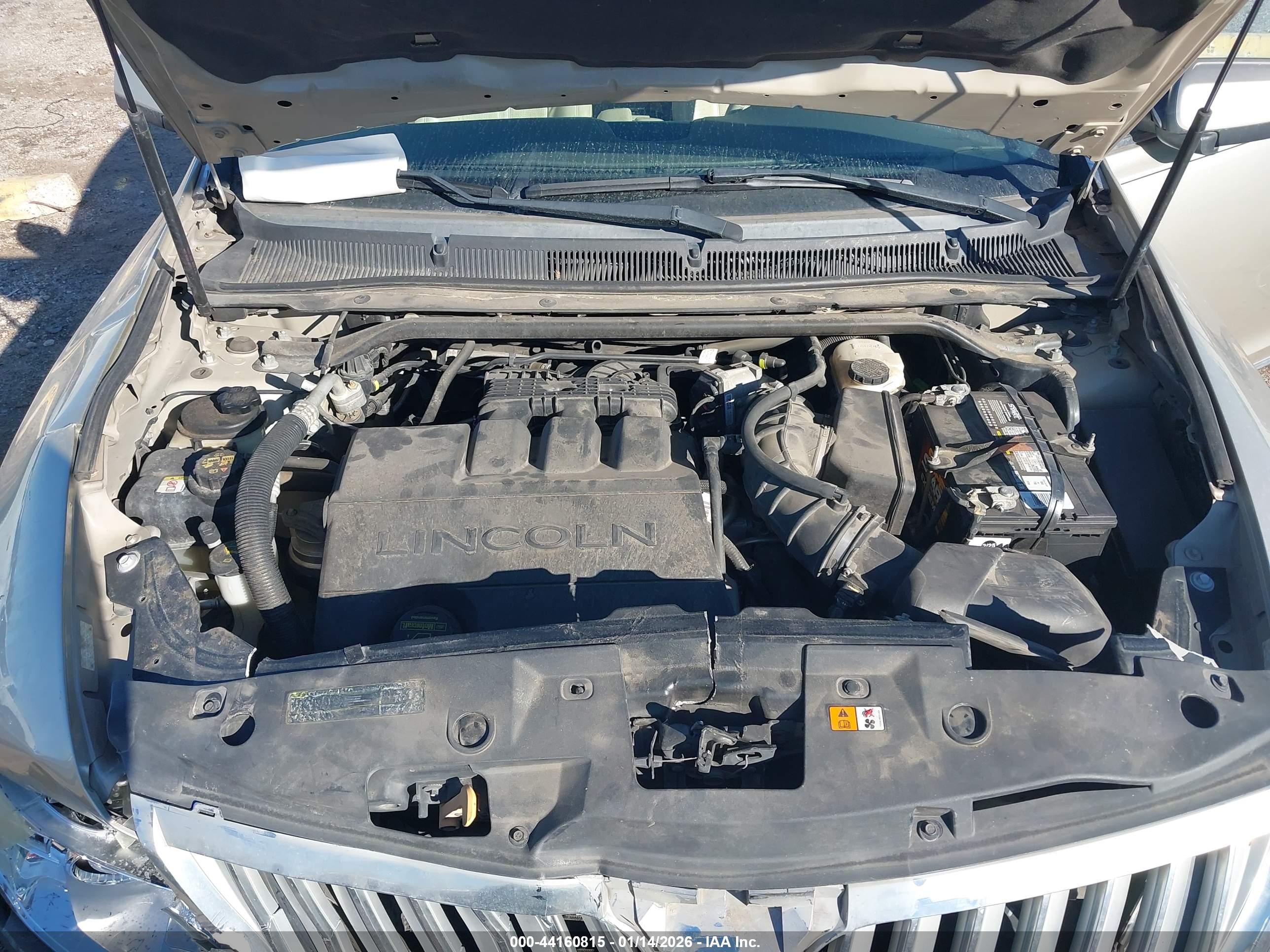 LINCOLN MKS image 10