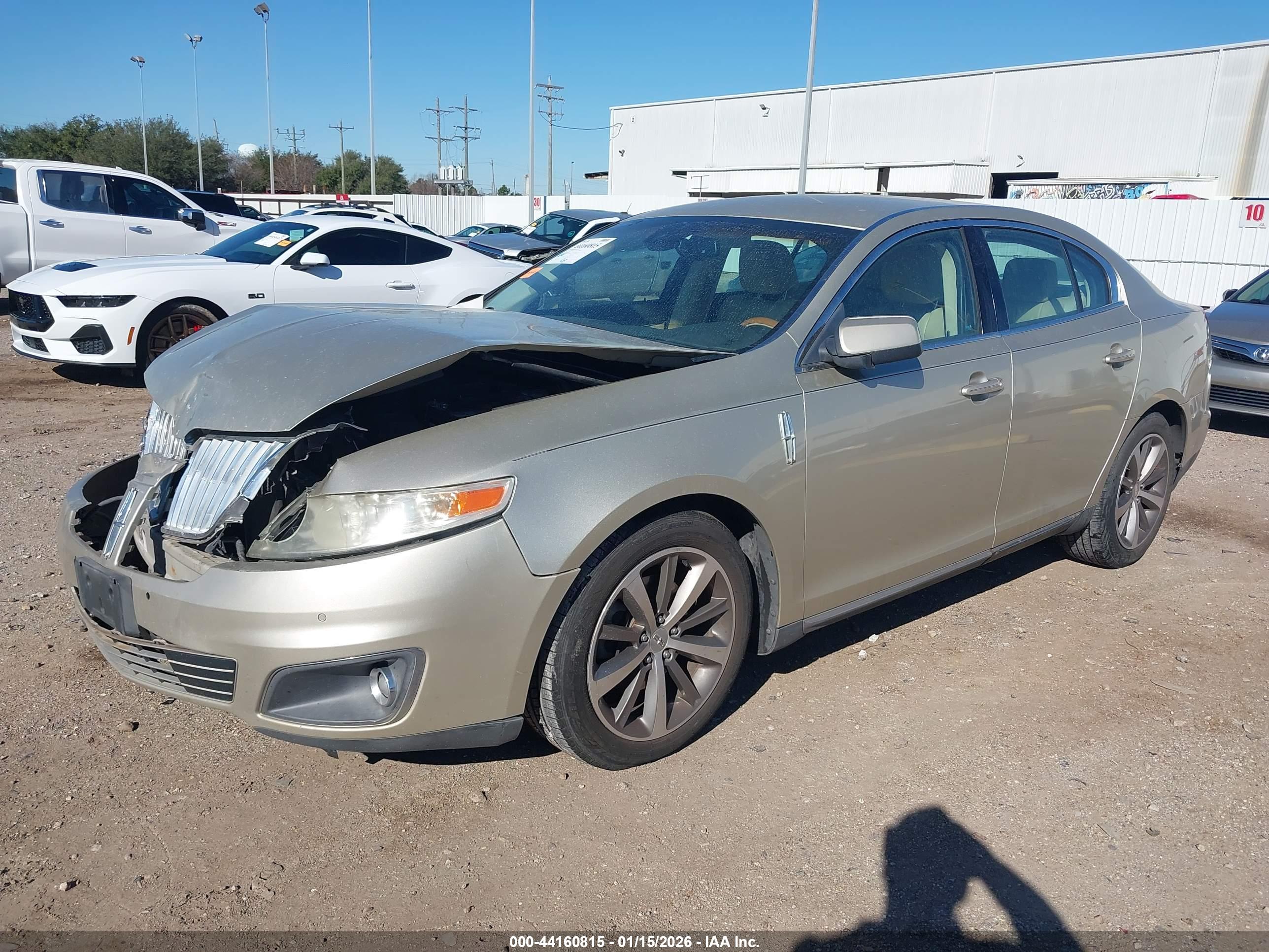 LINCOLN MKS image 2