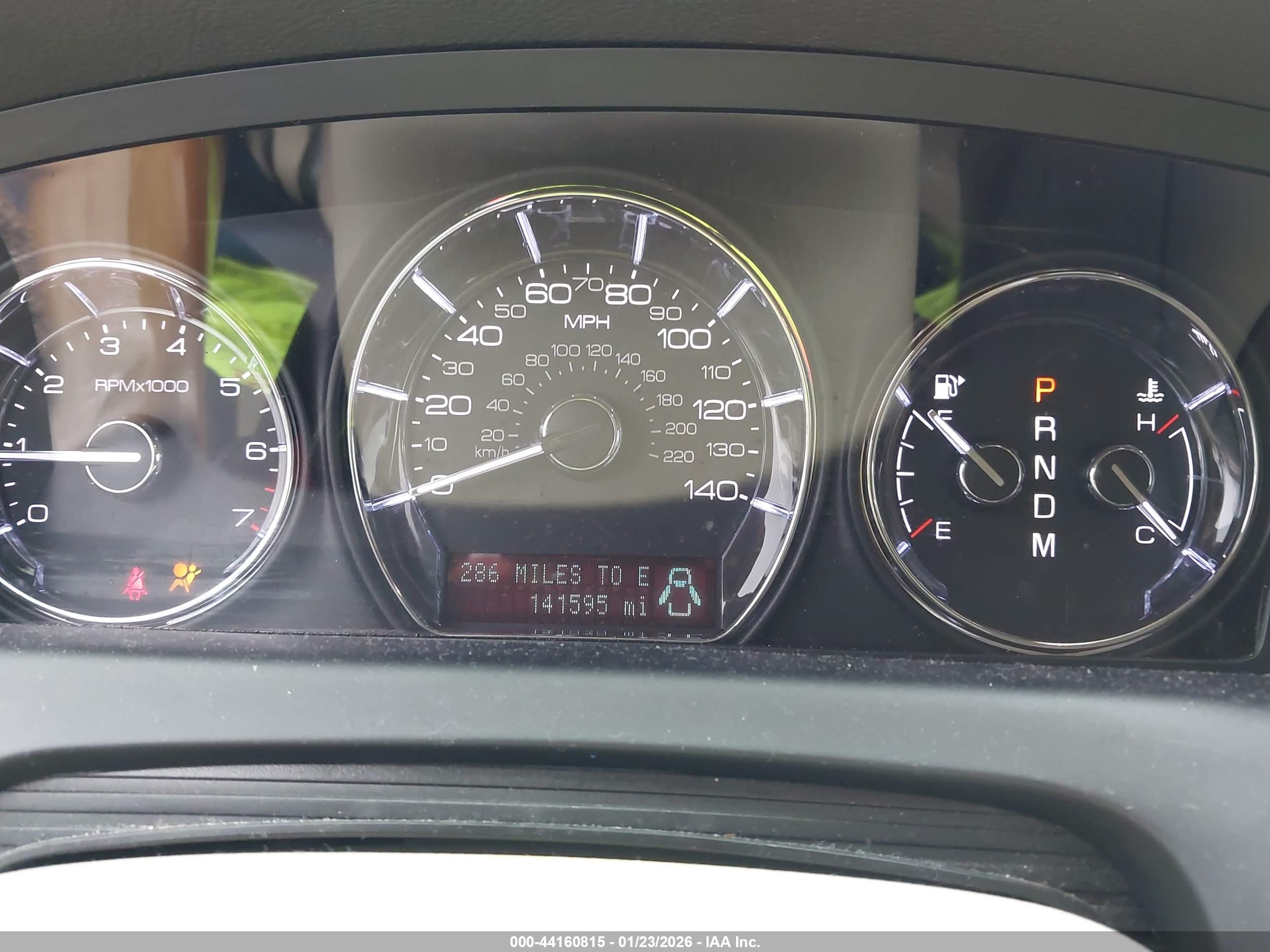 LINCOLN MKS image 7
