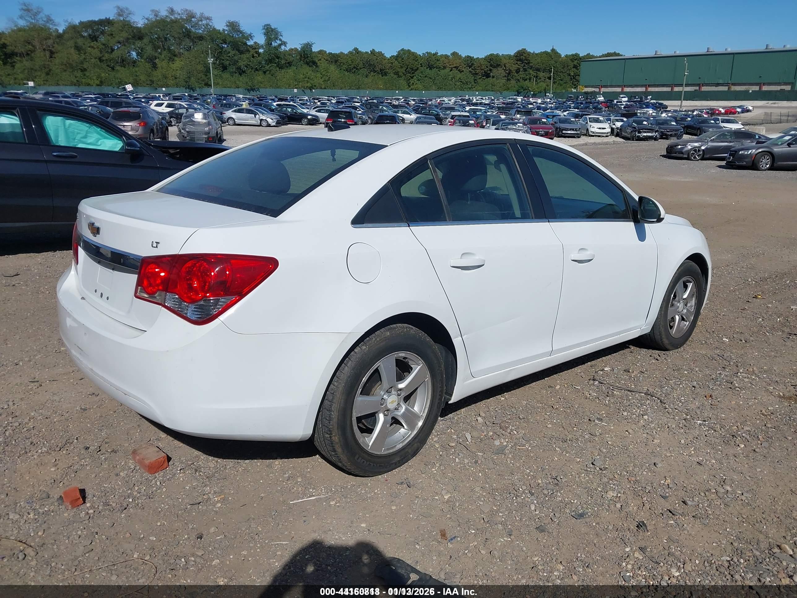 CHEVROLET CRUZE image 4