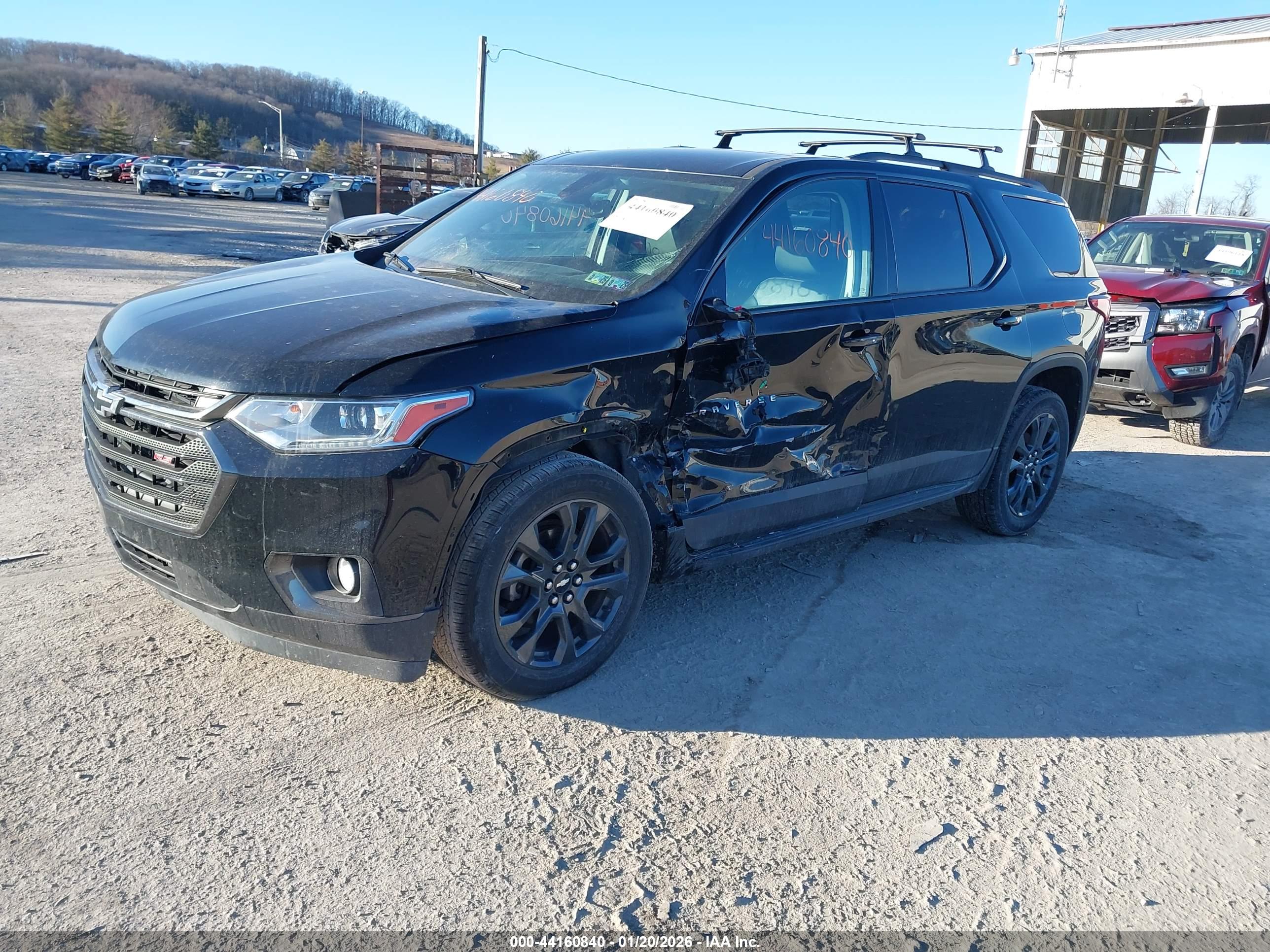 CHEVROLET TRAVERSE image 2