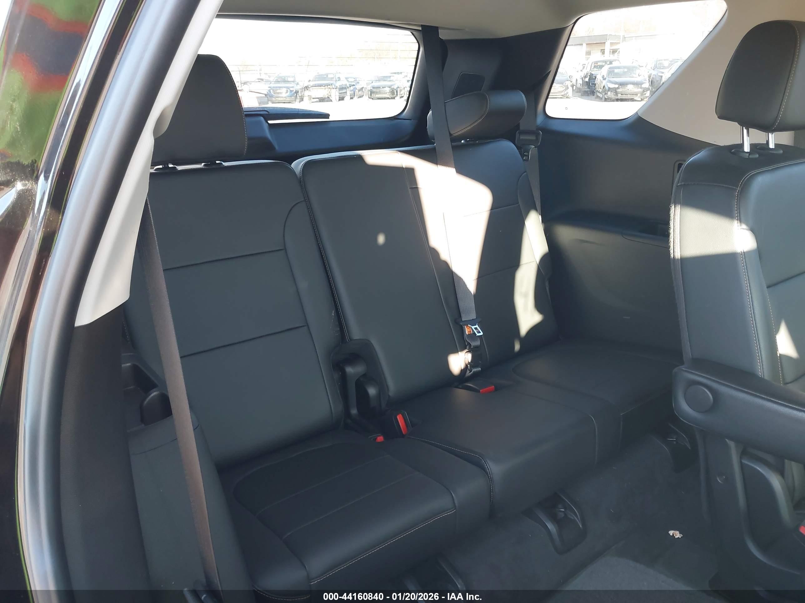 CHEVROLET TRAVERSE image 8