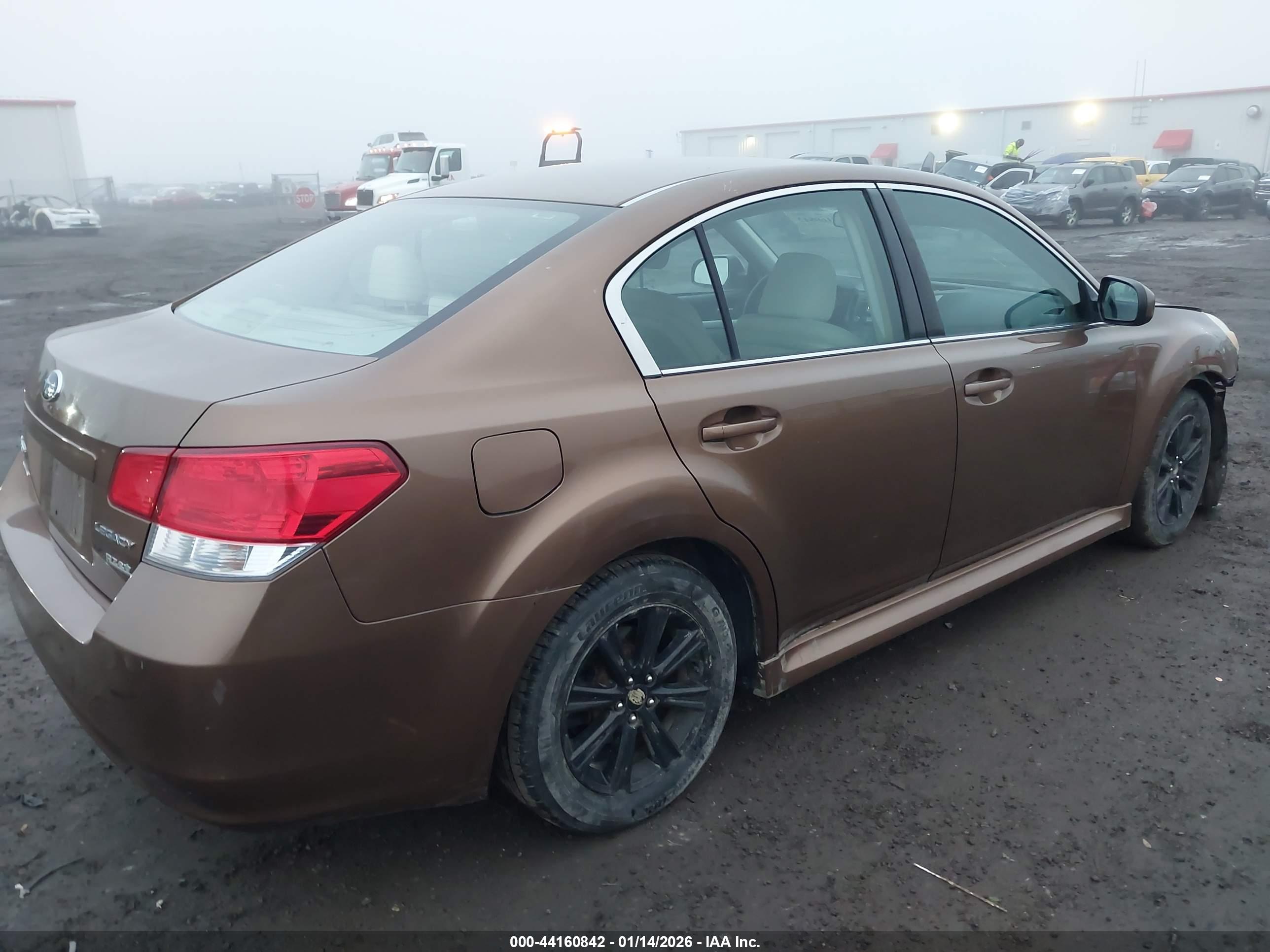 SUBARU LEGACY image 4
