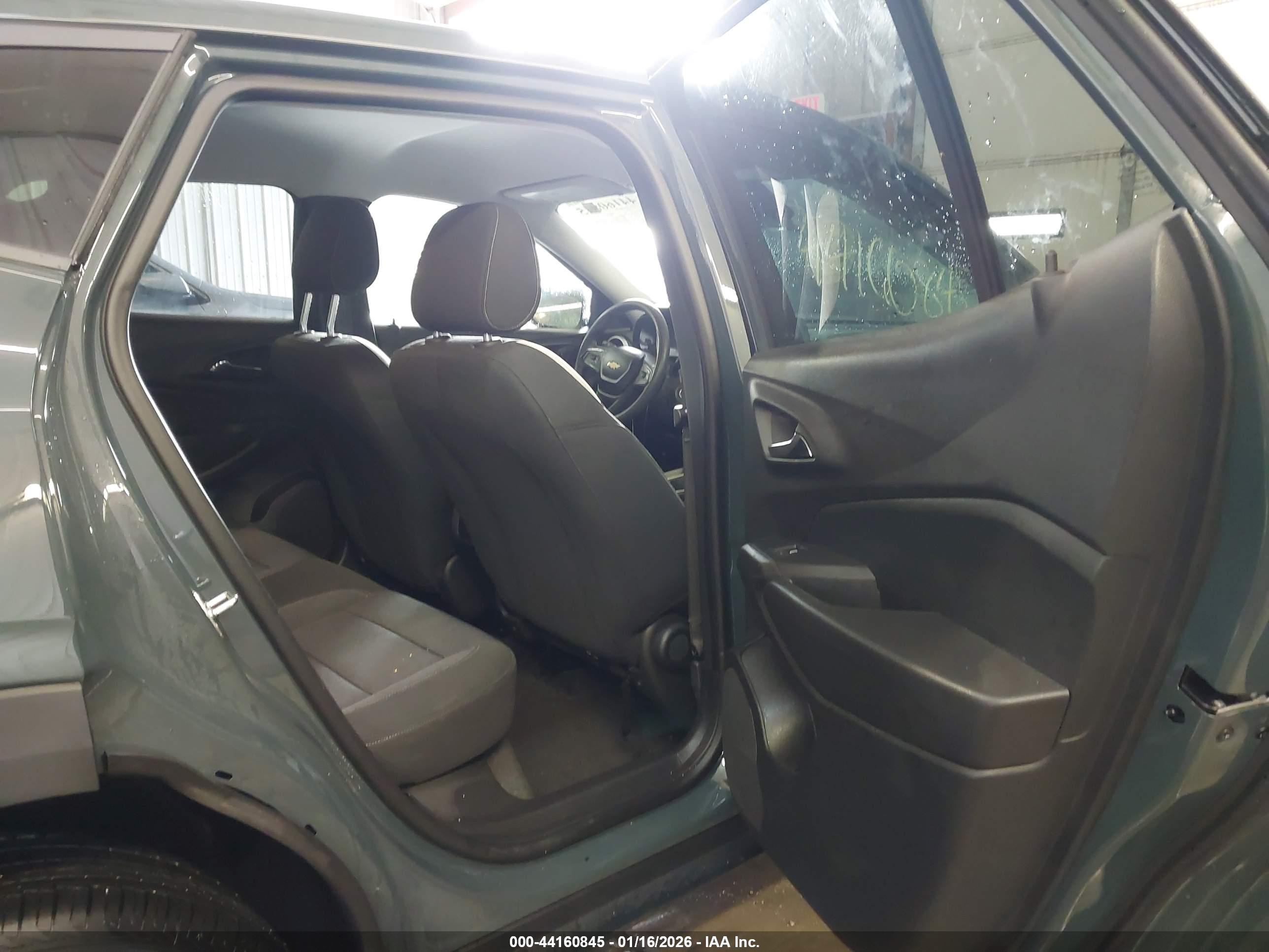 CHEVROLET TRAX image 8