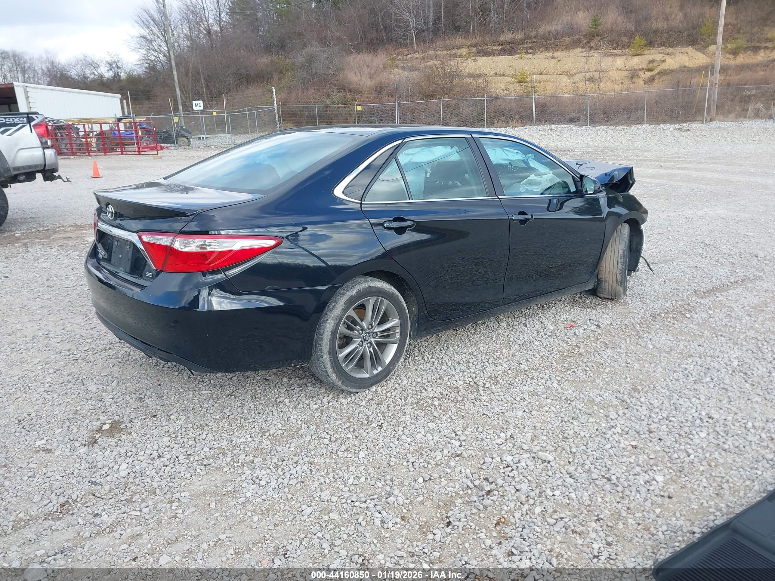 TOYOTA CAMRY image 4