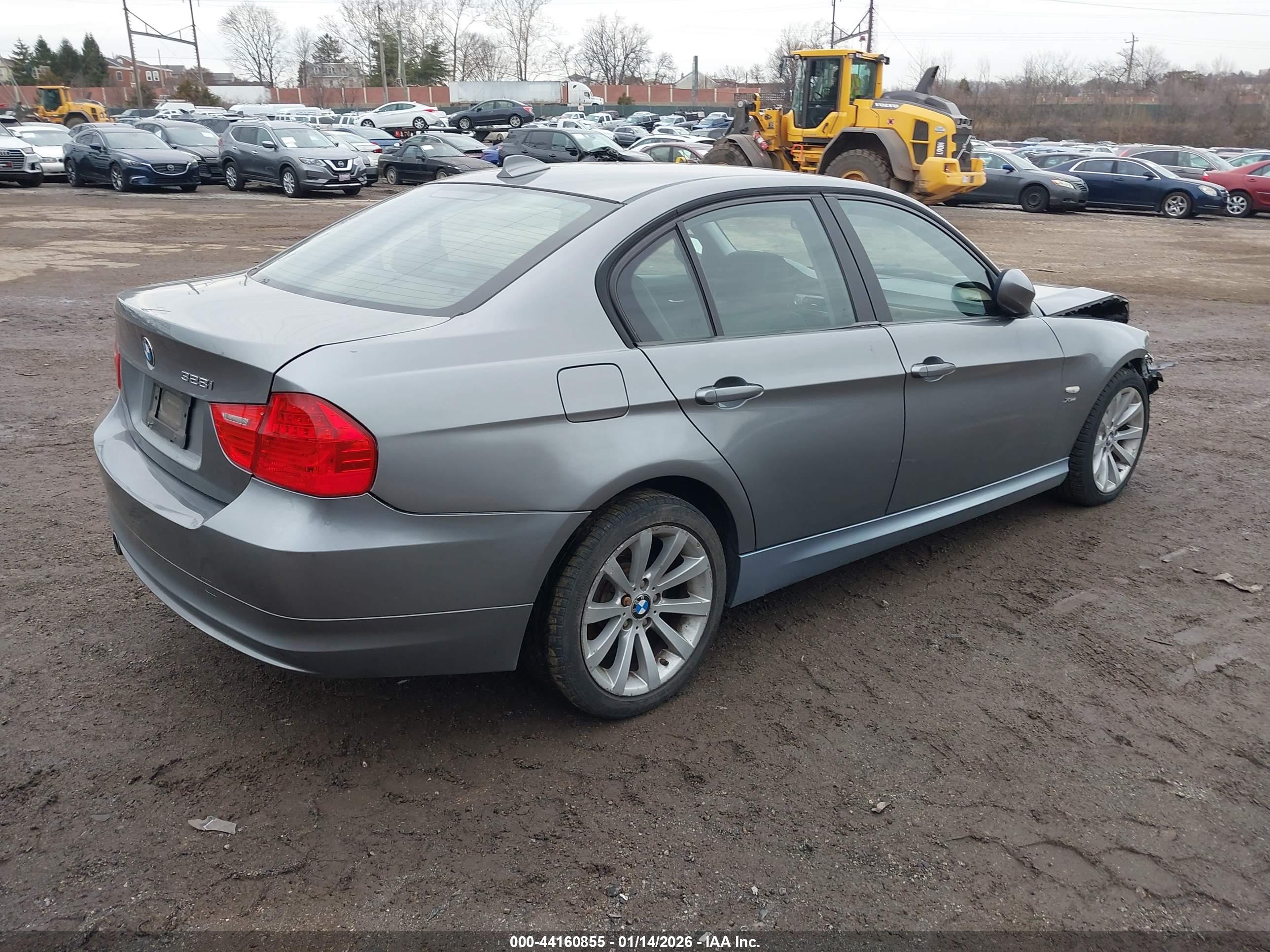 BMW 328I image 4