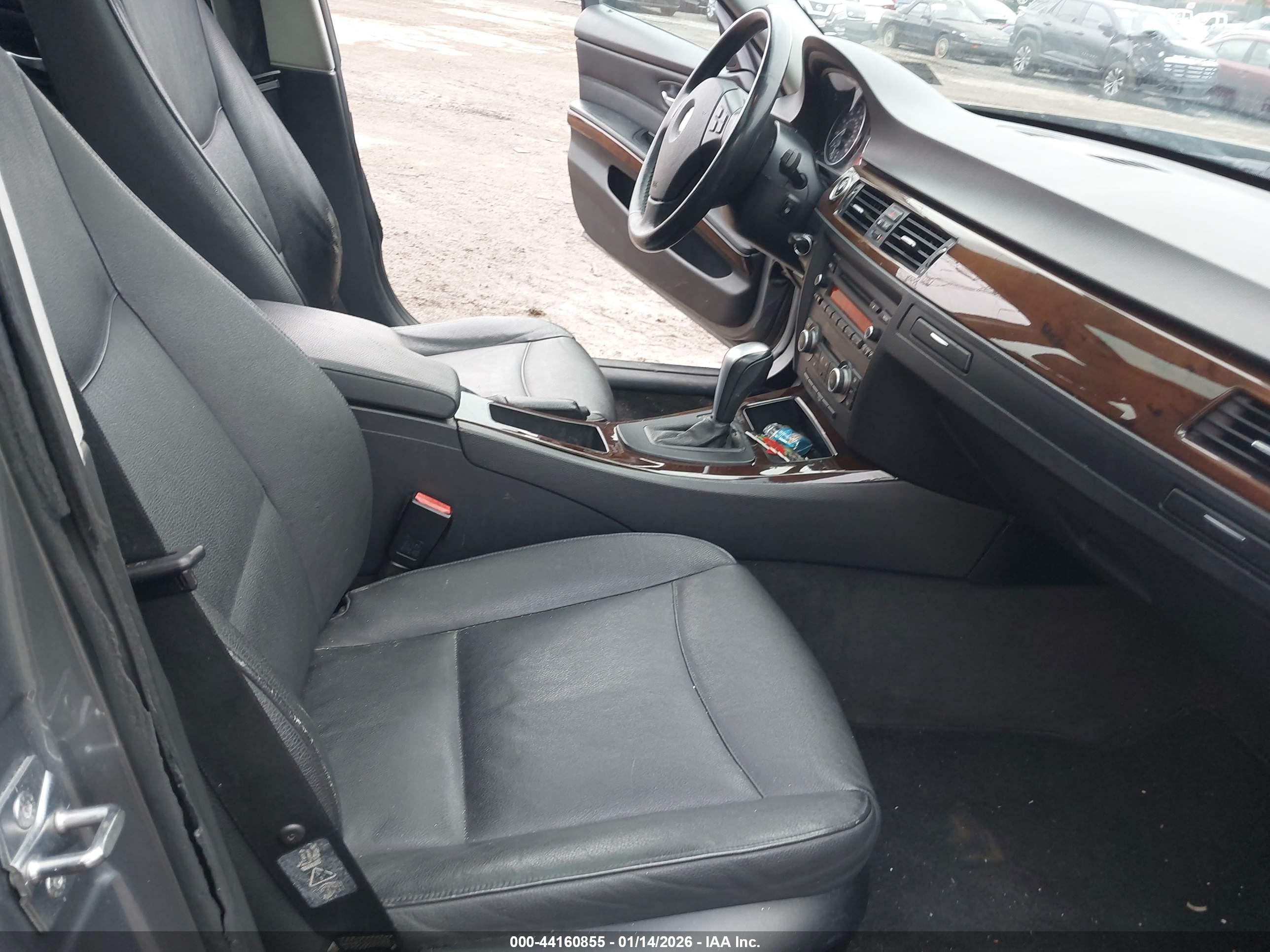 BMW 328I image 5