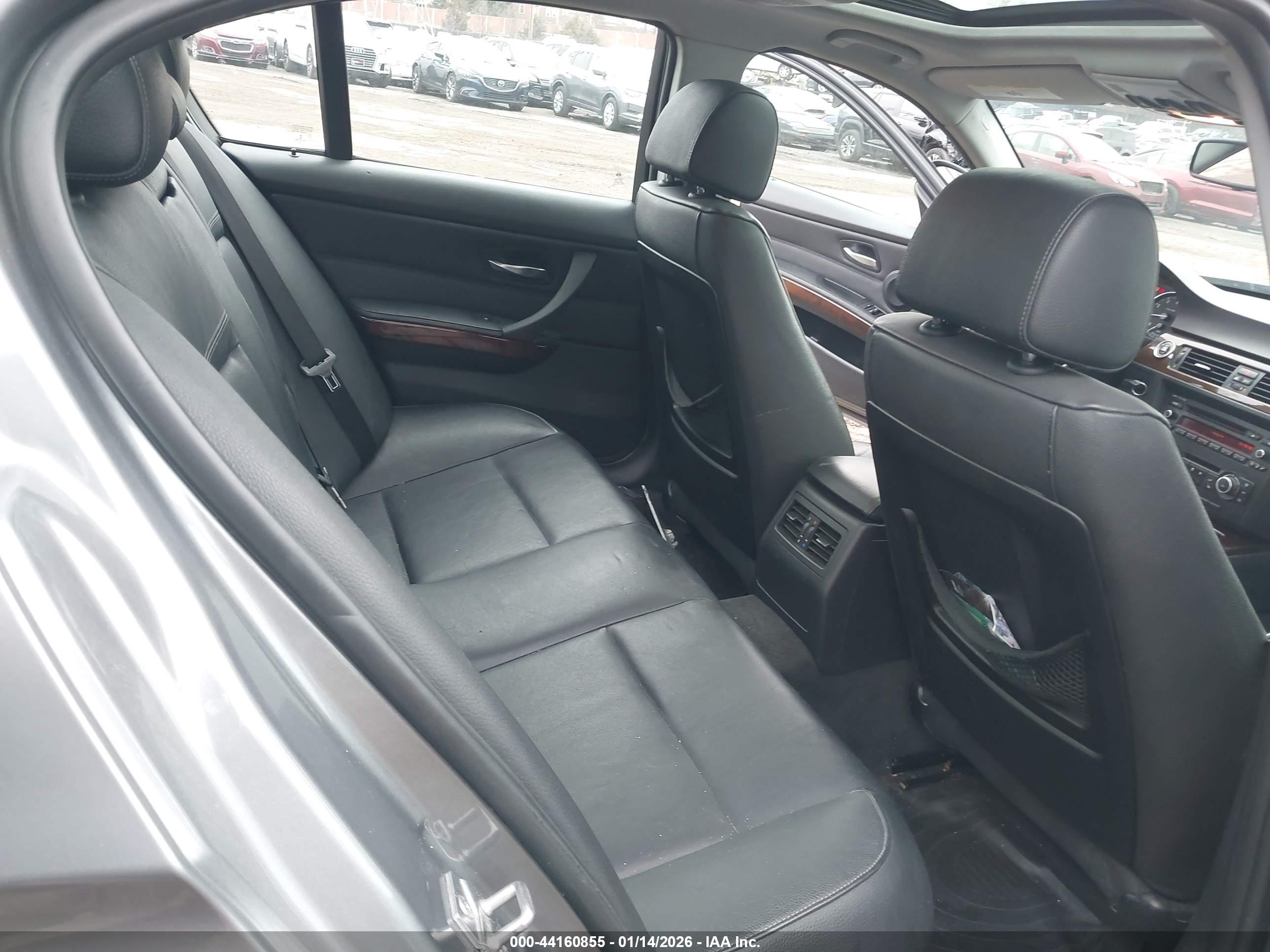 BMW 328I image 8