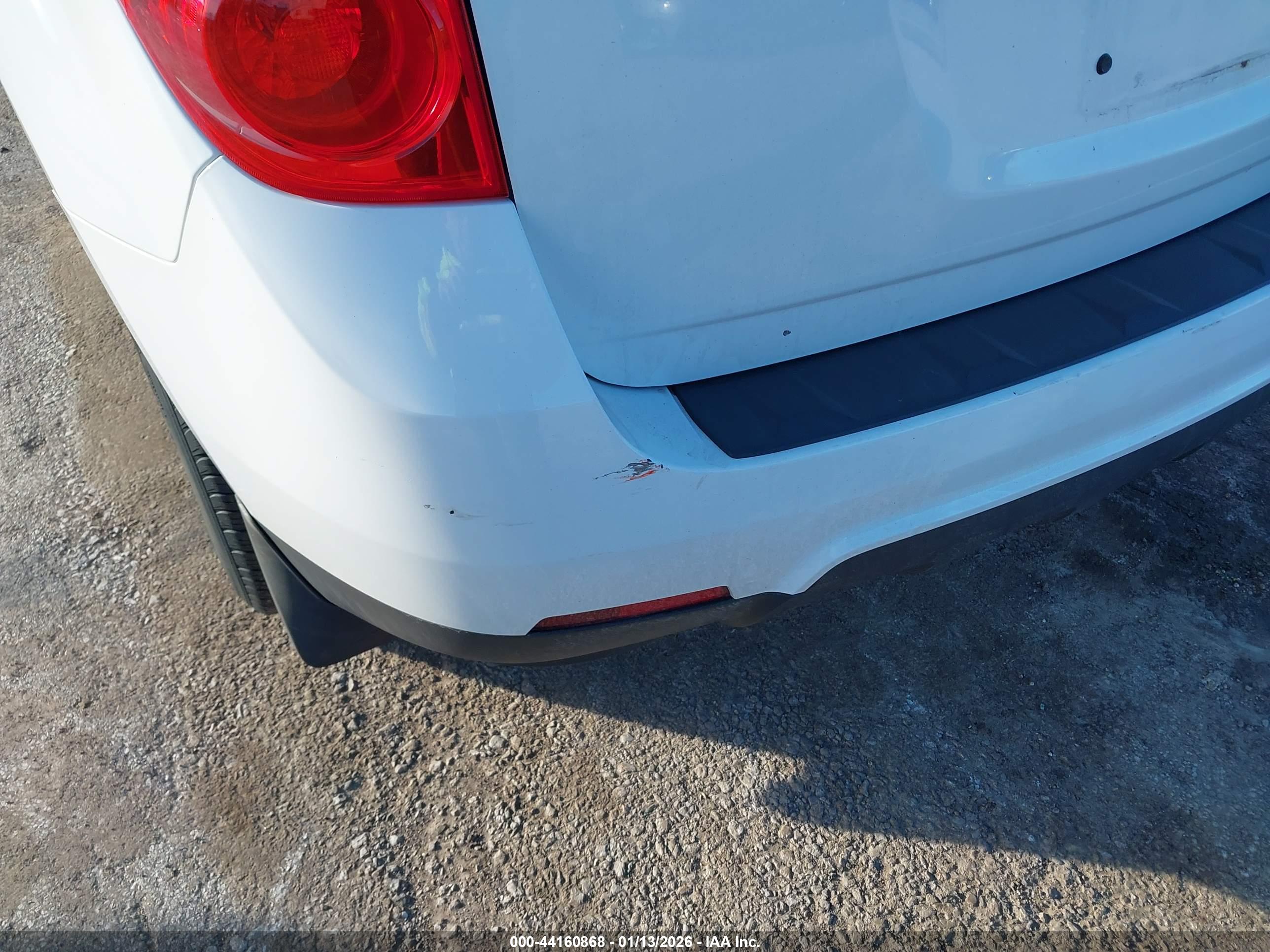 CHEVROLET EQUINOX image 6