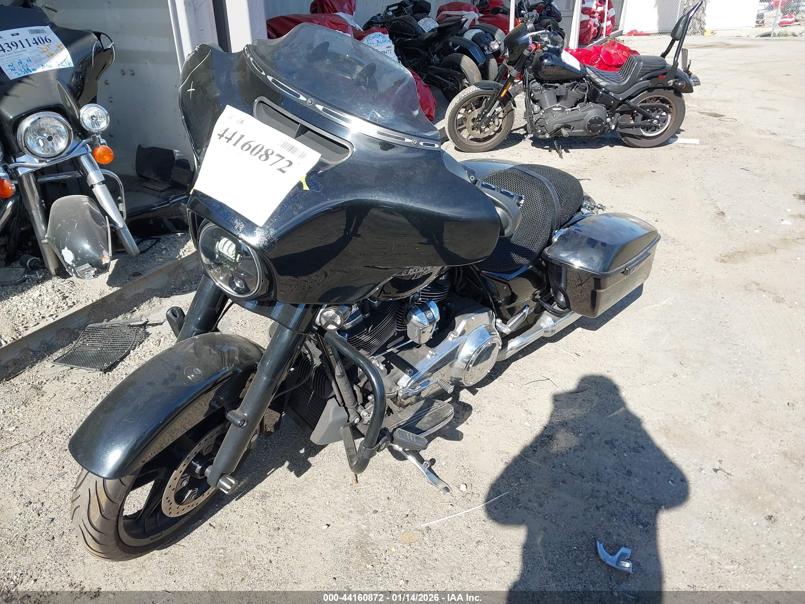 HARLEY-DAVIDSON FLHX image 2