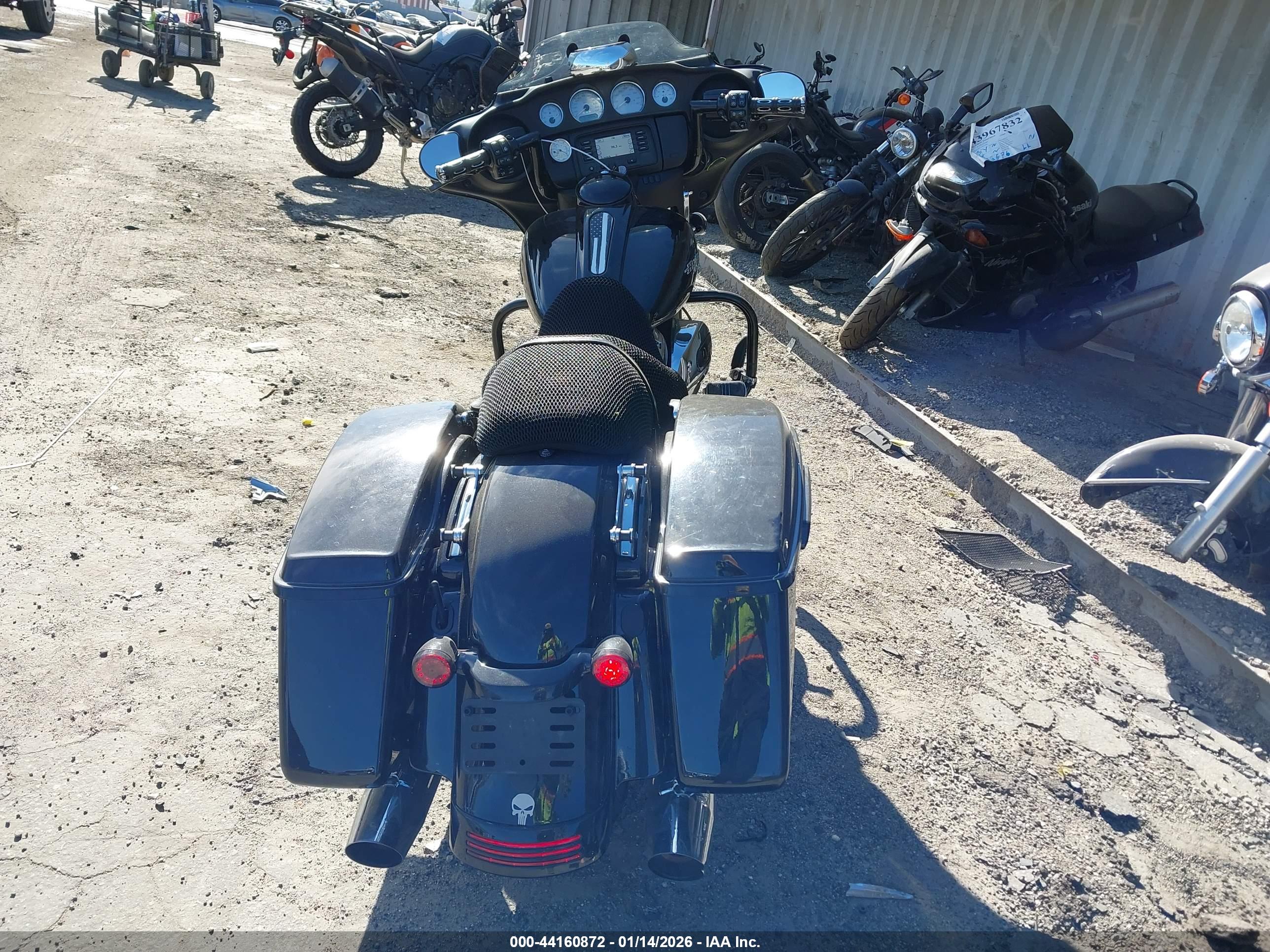 HARLEY-DAVIDSON FLHX image 6