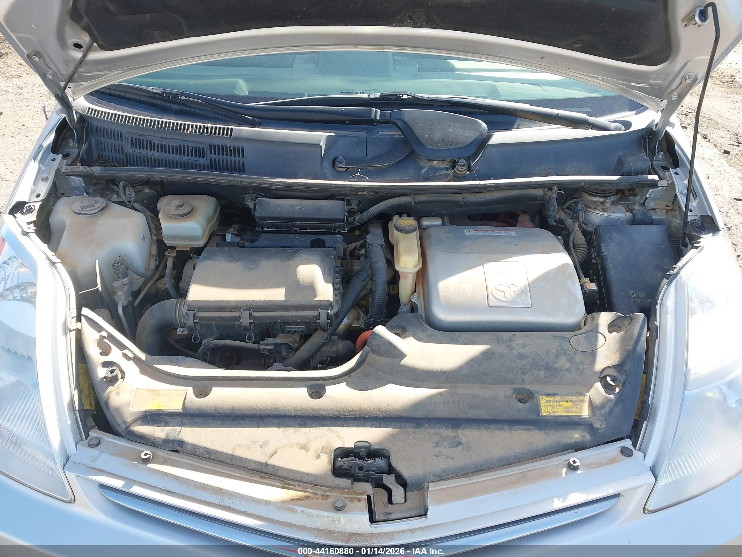 TOYOTA PRIUS image 10