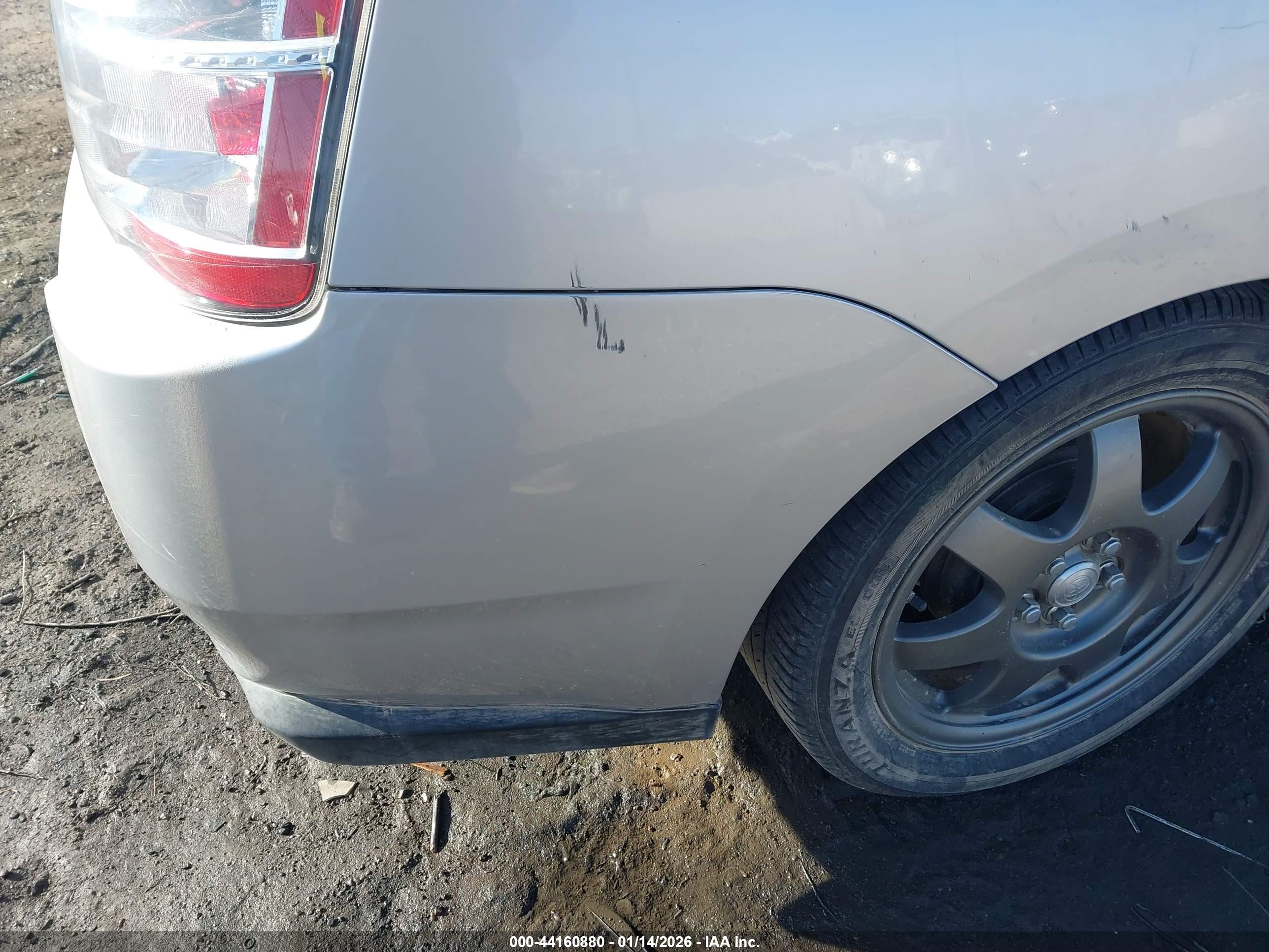 TOYOTA PRIUS image 6