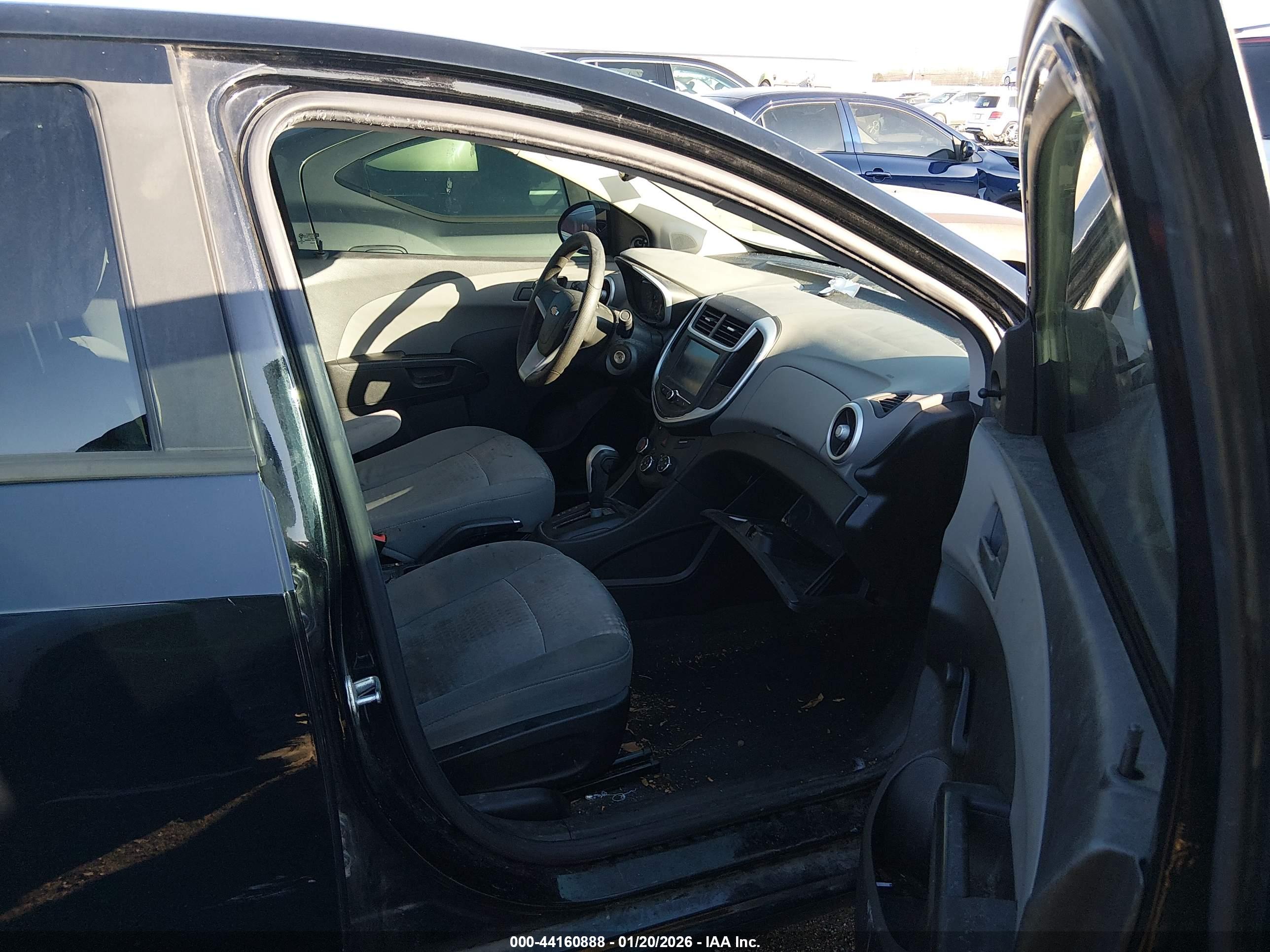 CHEVROLET SONIC image 5